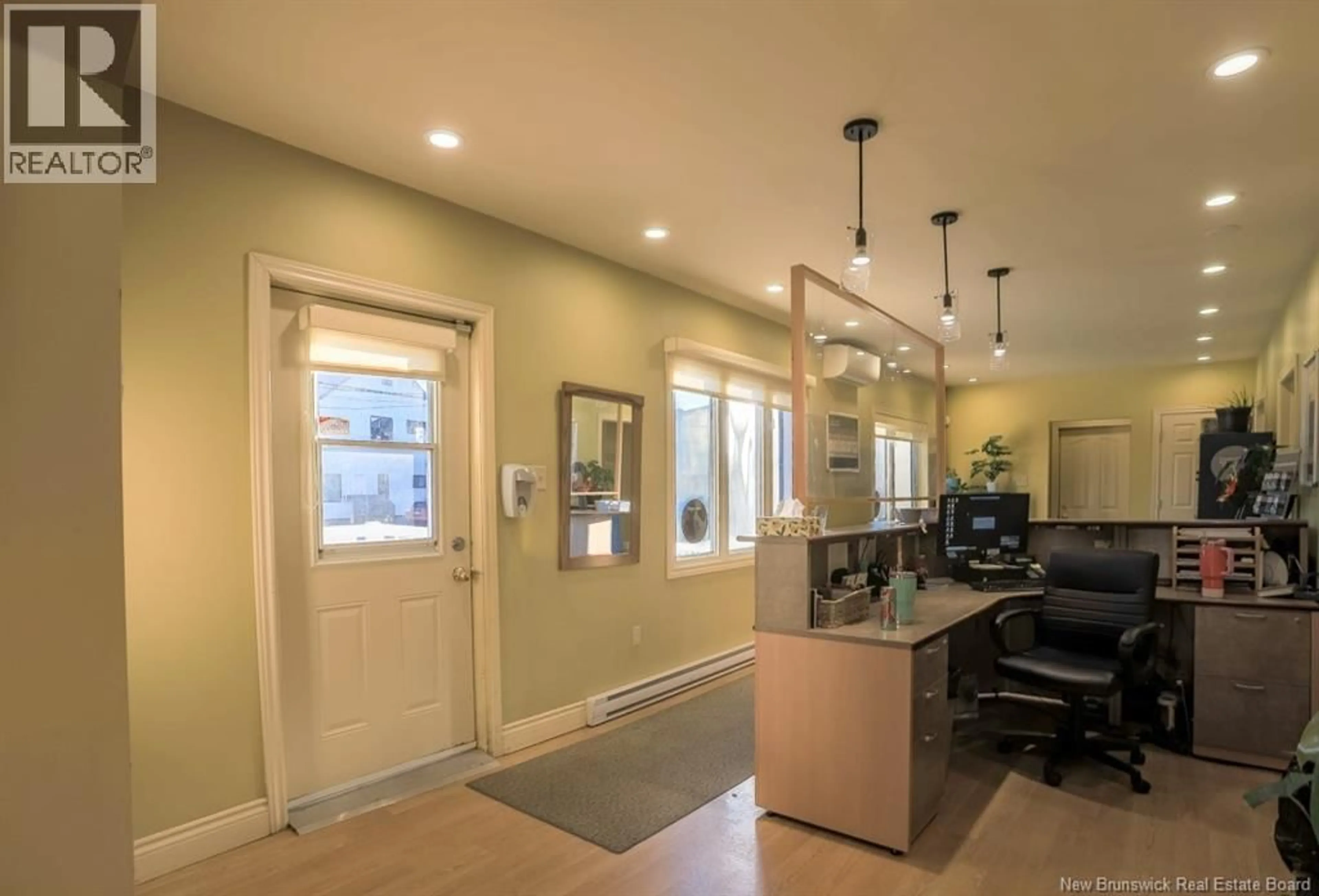Indoor foyer for 14 WELLESLEY AVENUE, Saint John New Brunswick E2K2T9