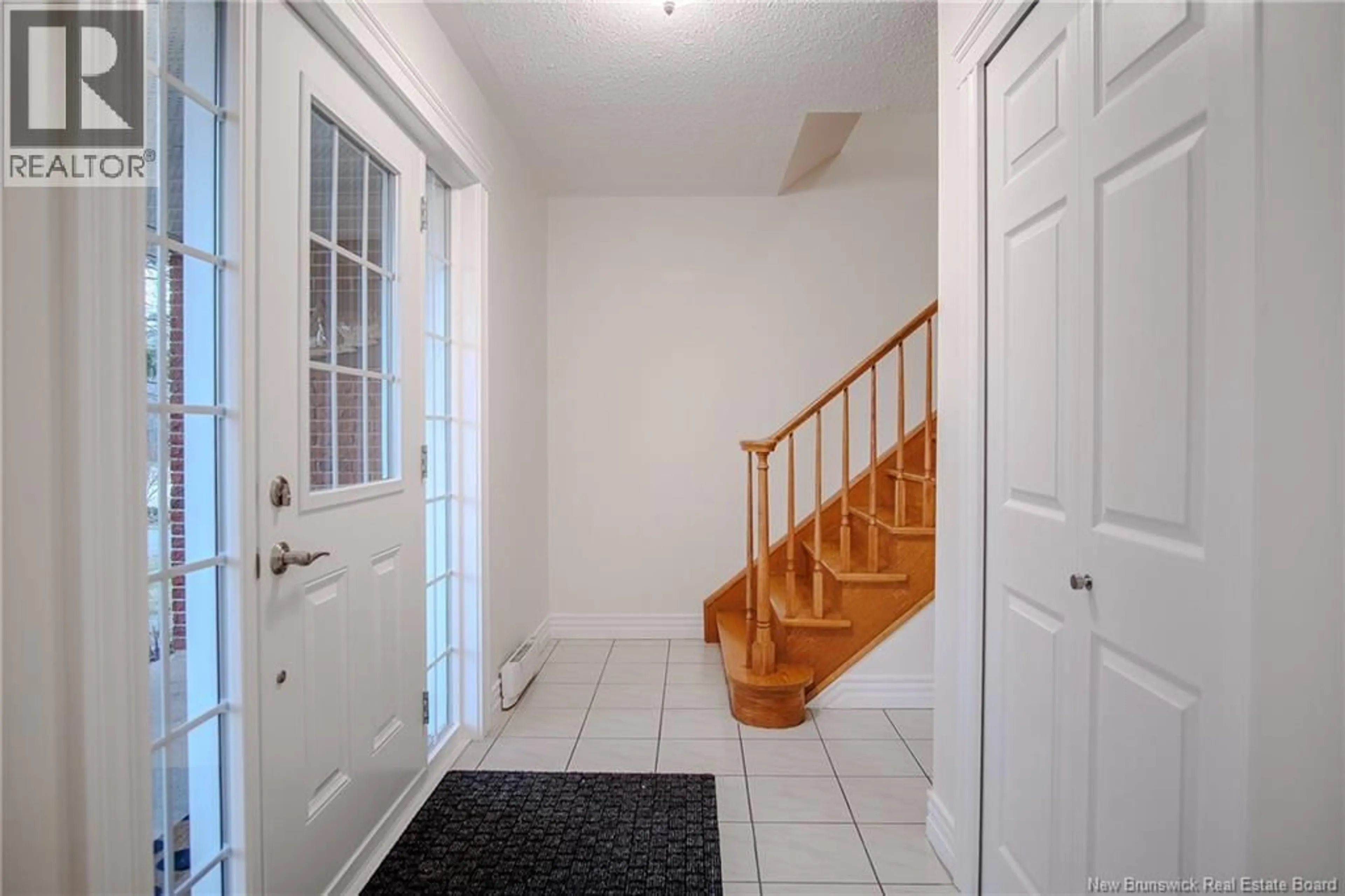 Indoor entryway for 15 LINDEN CRESCENT, Rothesay New Brunswick E2E5R8