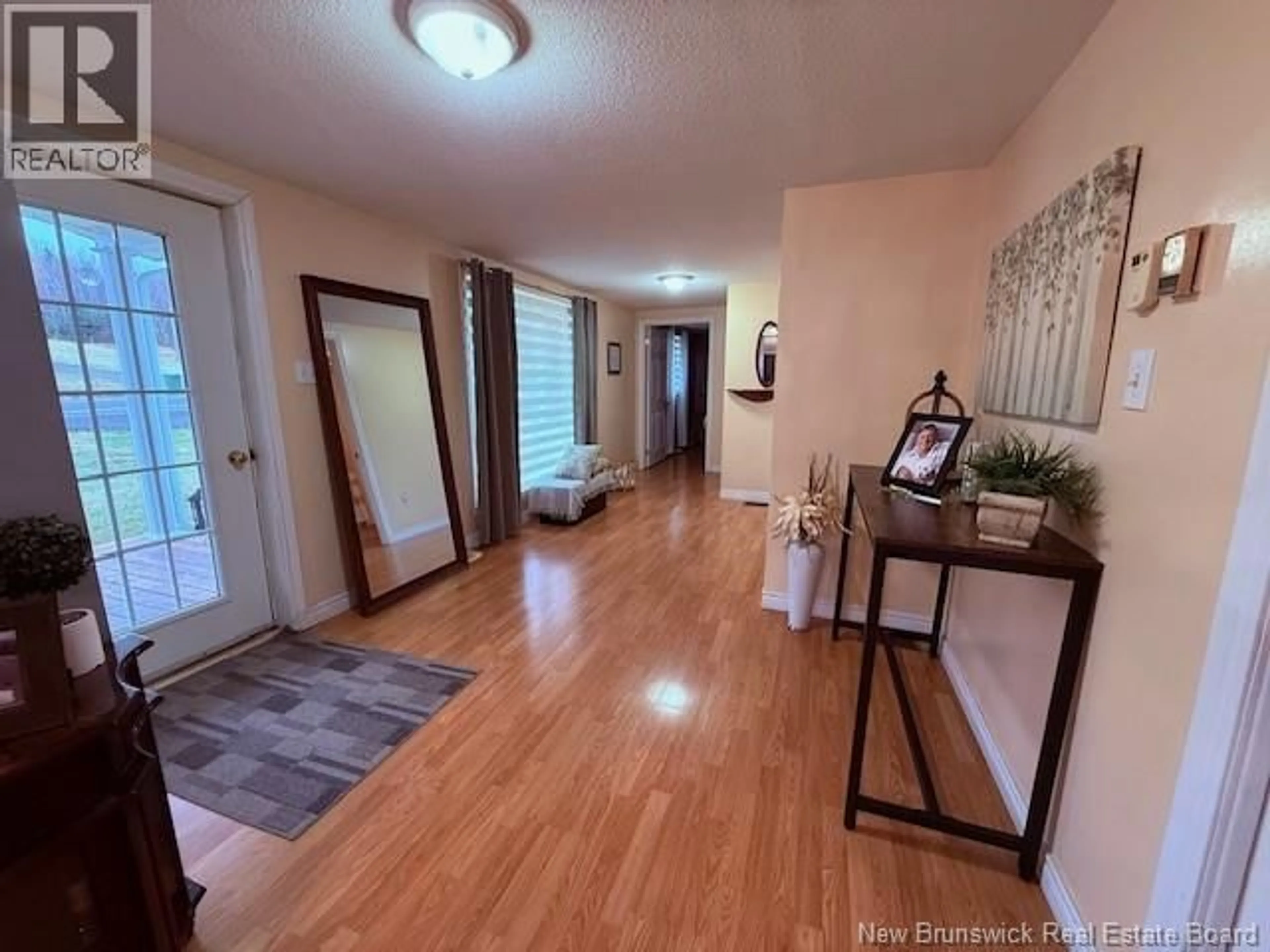 Indoor entryway for 2537 DES PIONNIERS AVENUE, Balmoral New Brunswick E8E1C5