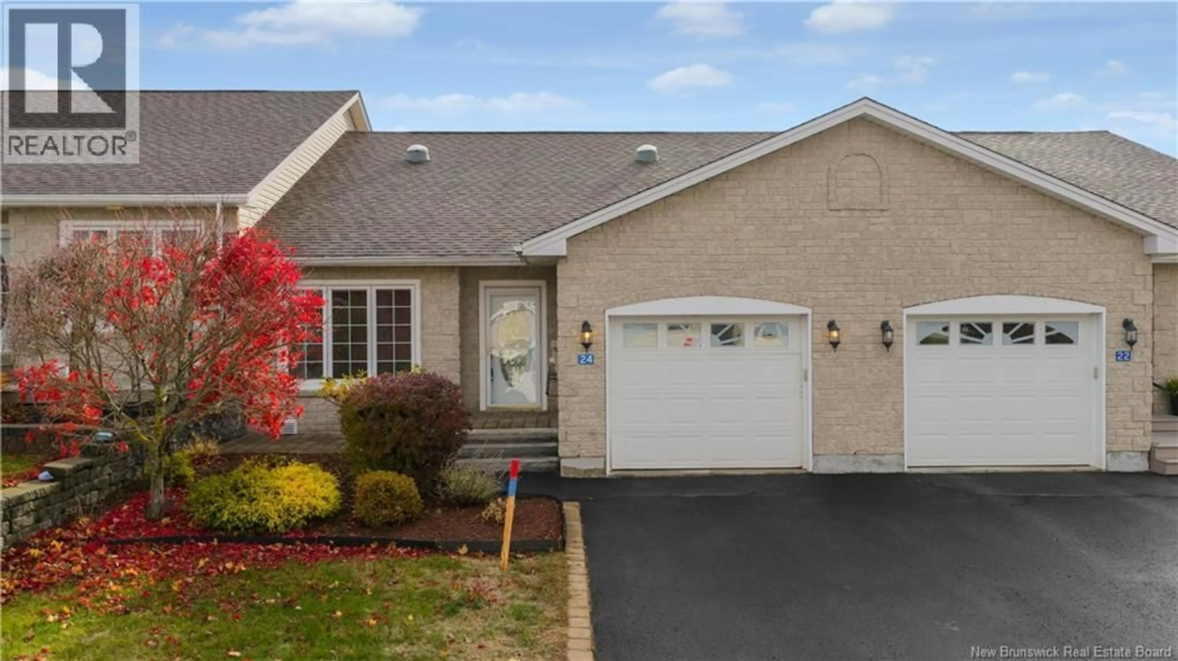 Home with vinyl exterior material, street for 24 MAPLEVIEW DRIVE, Hampton New Brunswick E5N0B5