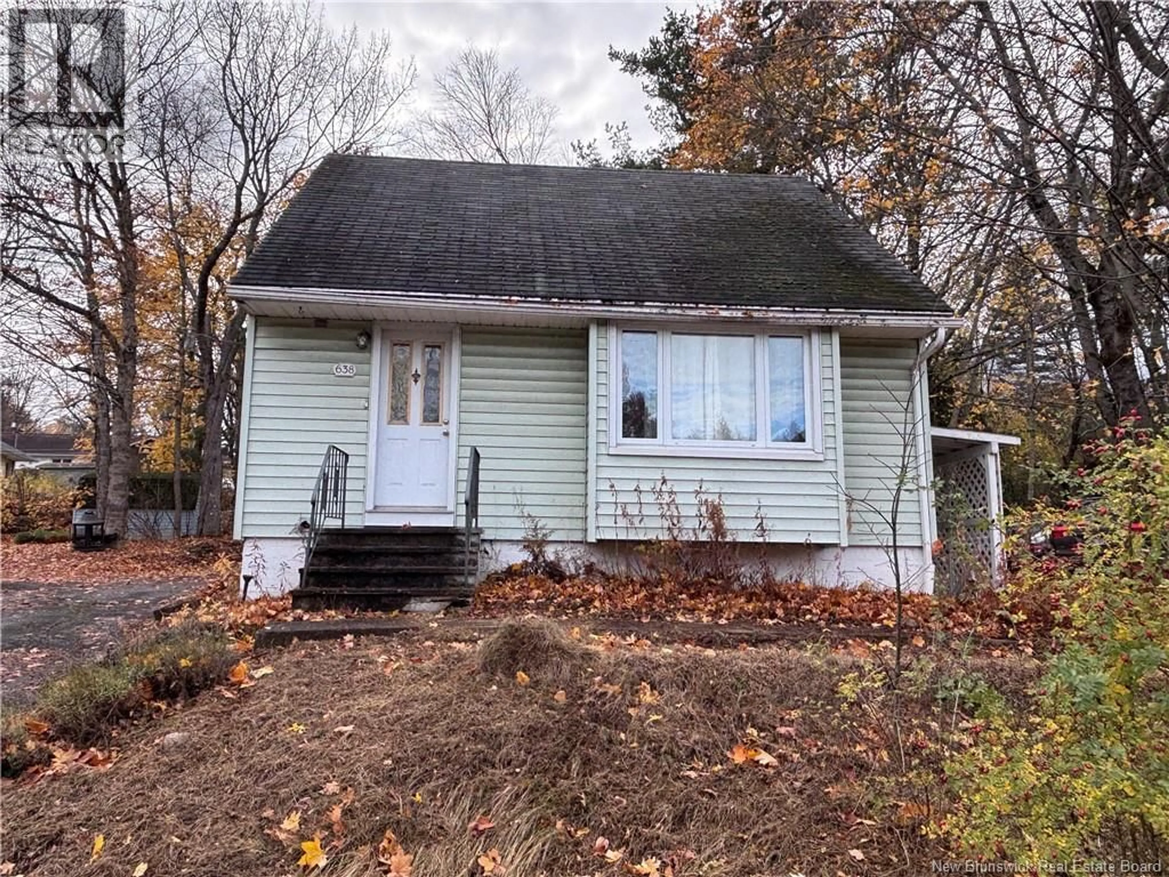 Home with vinyl exterior material, street for 638 KINGS COLLEGE ROAD, Fredericton New Brunswick E3B2G8
