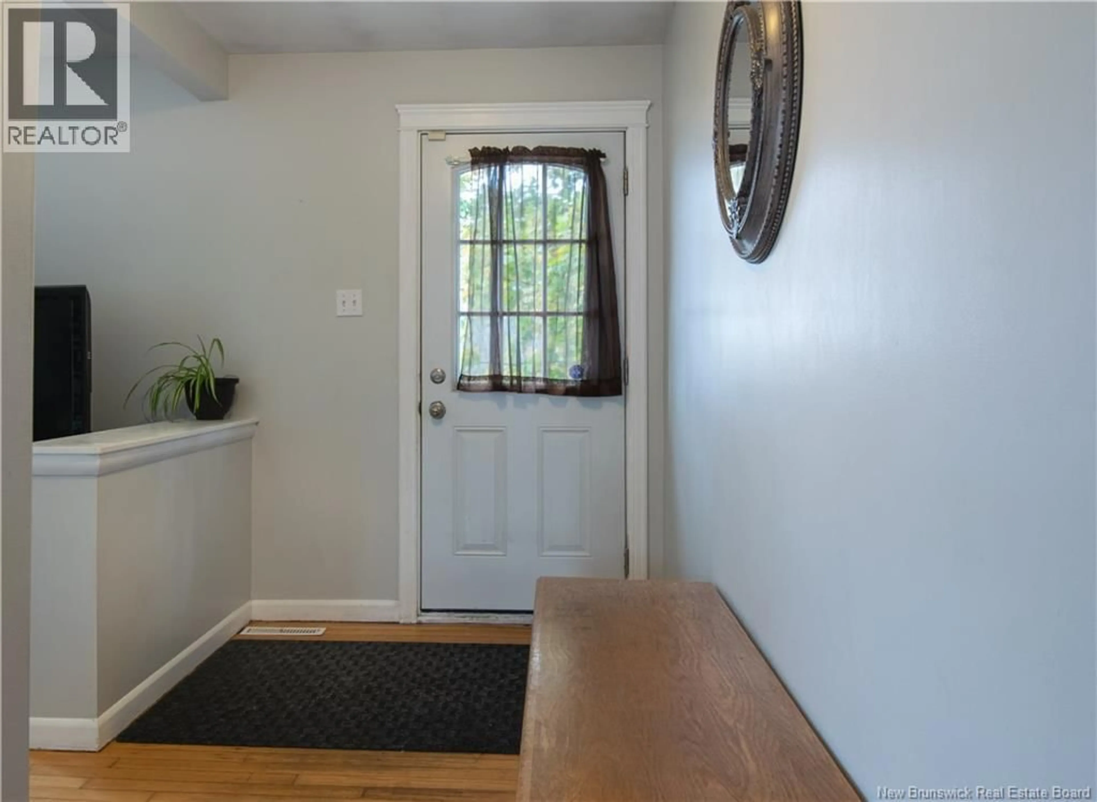 Indoor entryway for 4 BYRON STREET, Saint John New Brunswick E2J2T8