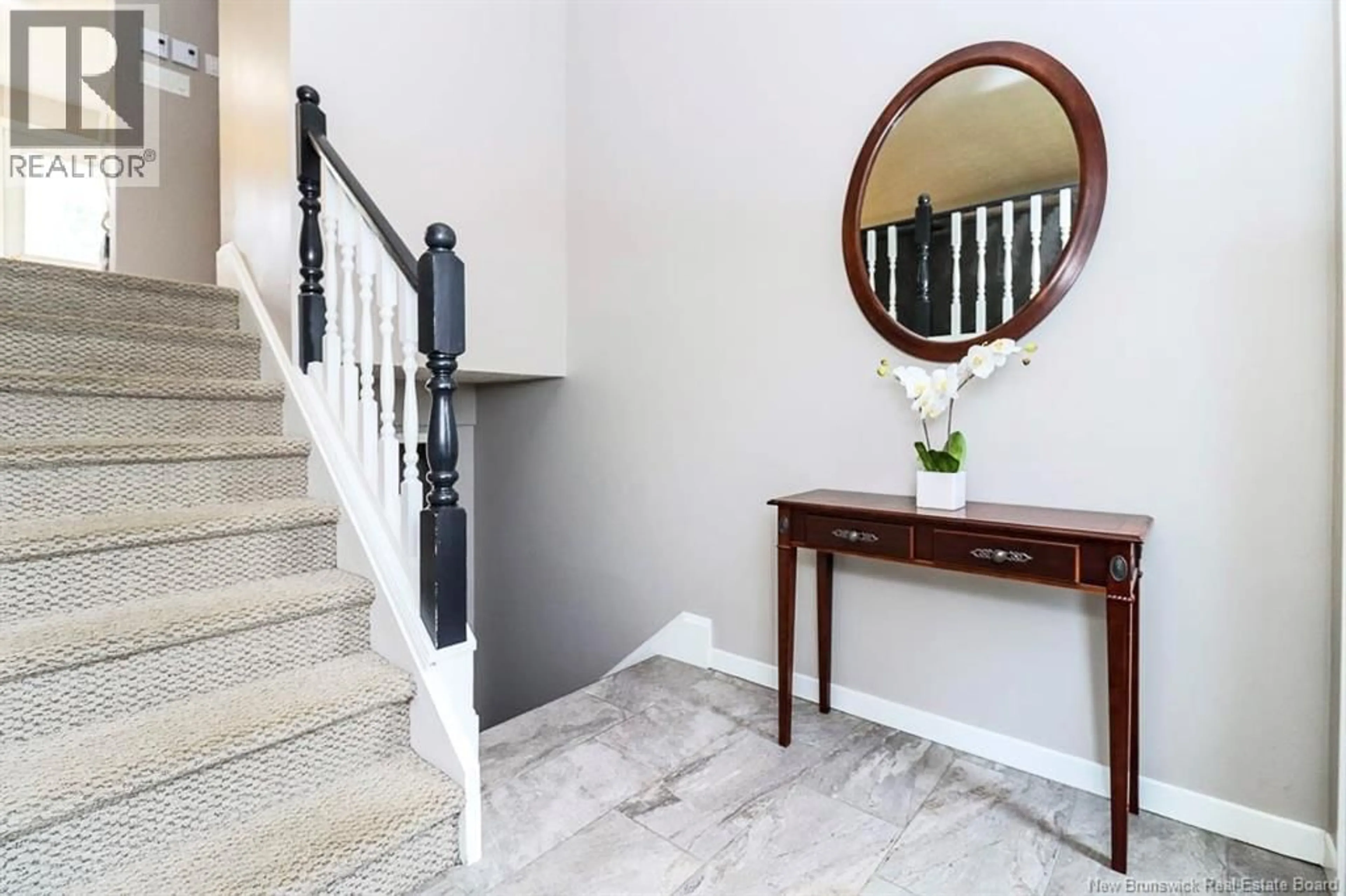 Indoor entryway for 8 PARKWOOD DRIVE, Quispamsis New Brunswick E2E1P3