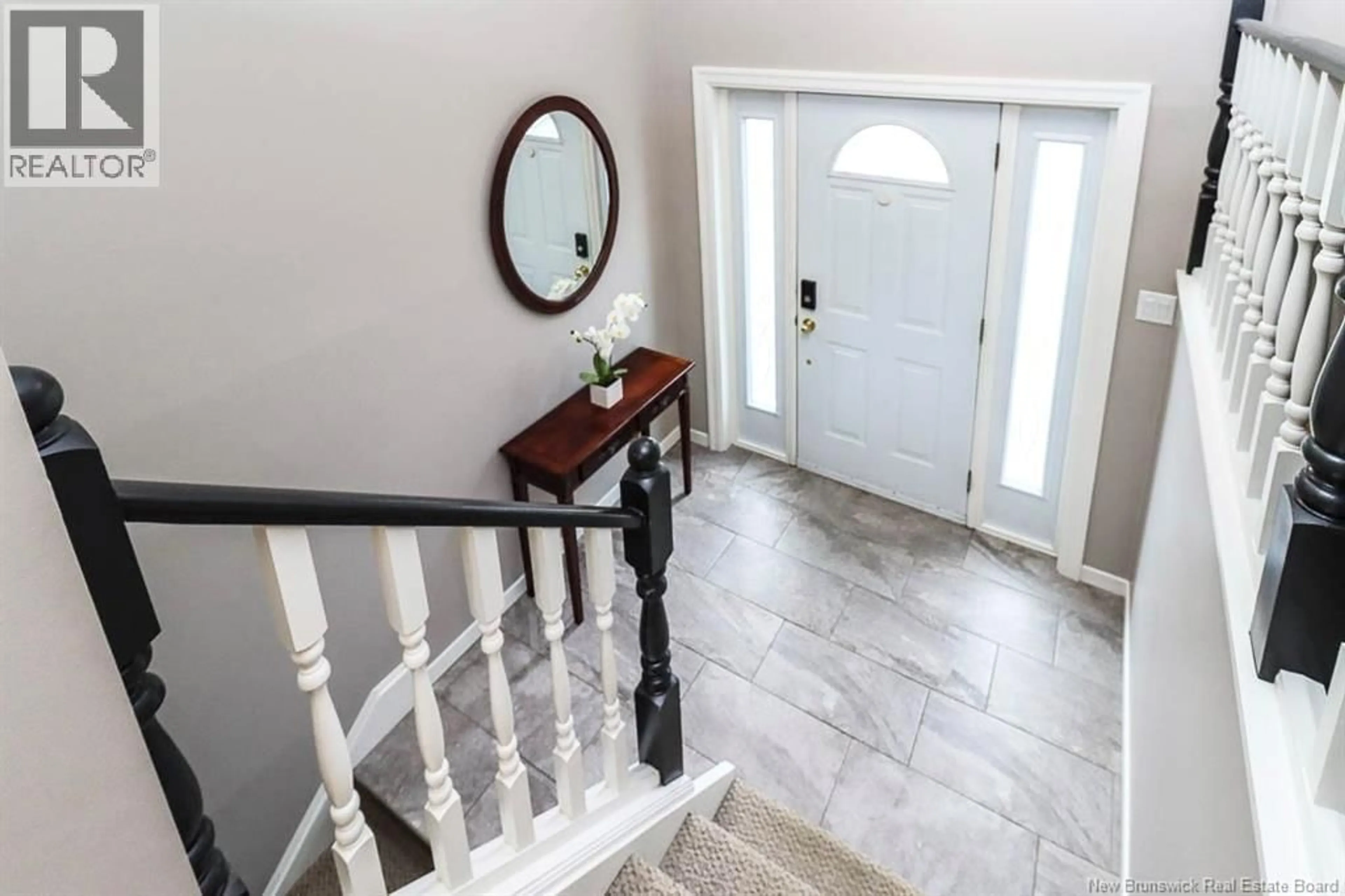 Indoor entryway for 8 PARKWOOD DRIVE, Quispamsis New Brunswick E2E1P3