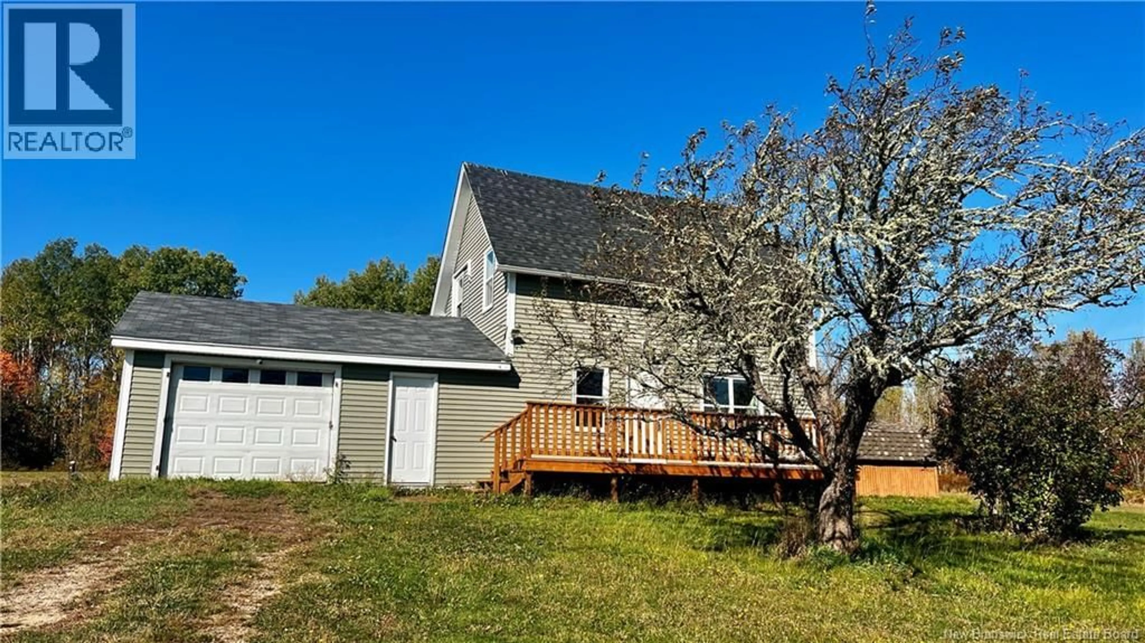 A pic from outside/outdoor area/front of a property/back of a property/a pic from drone, street for 100 715 ROUTE, Coles Island New Brunswick E4C2T1