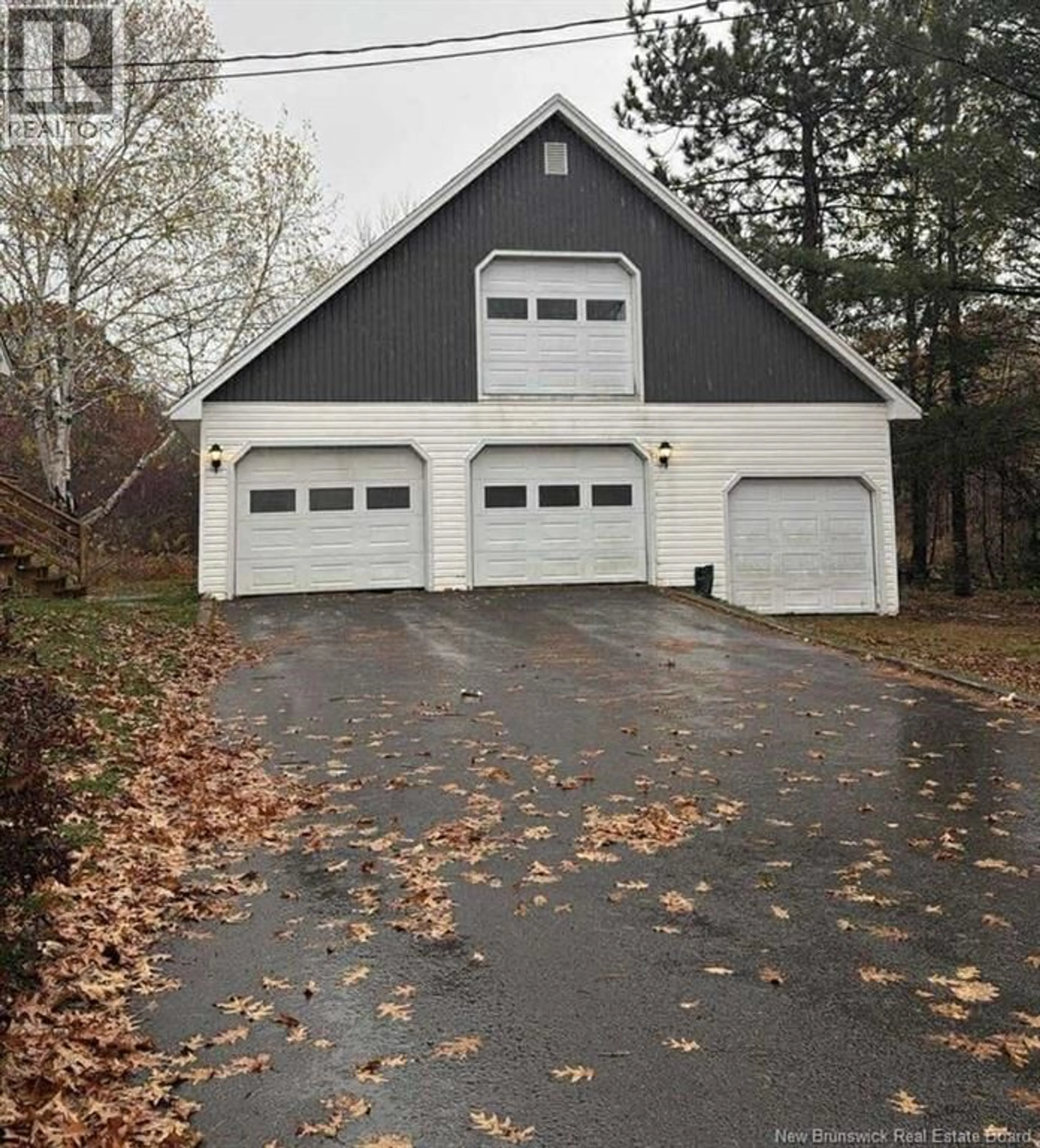 Indoor garage for 62 GEARY, Geary New Brunswick E2V4G1