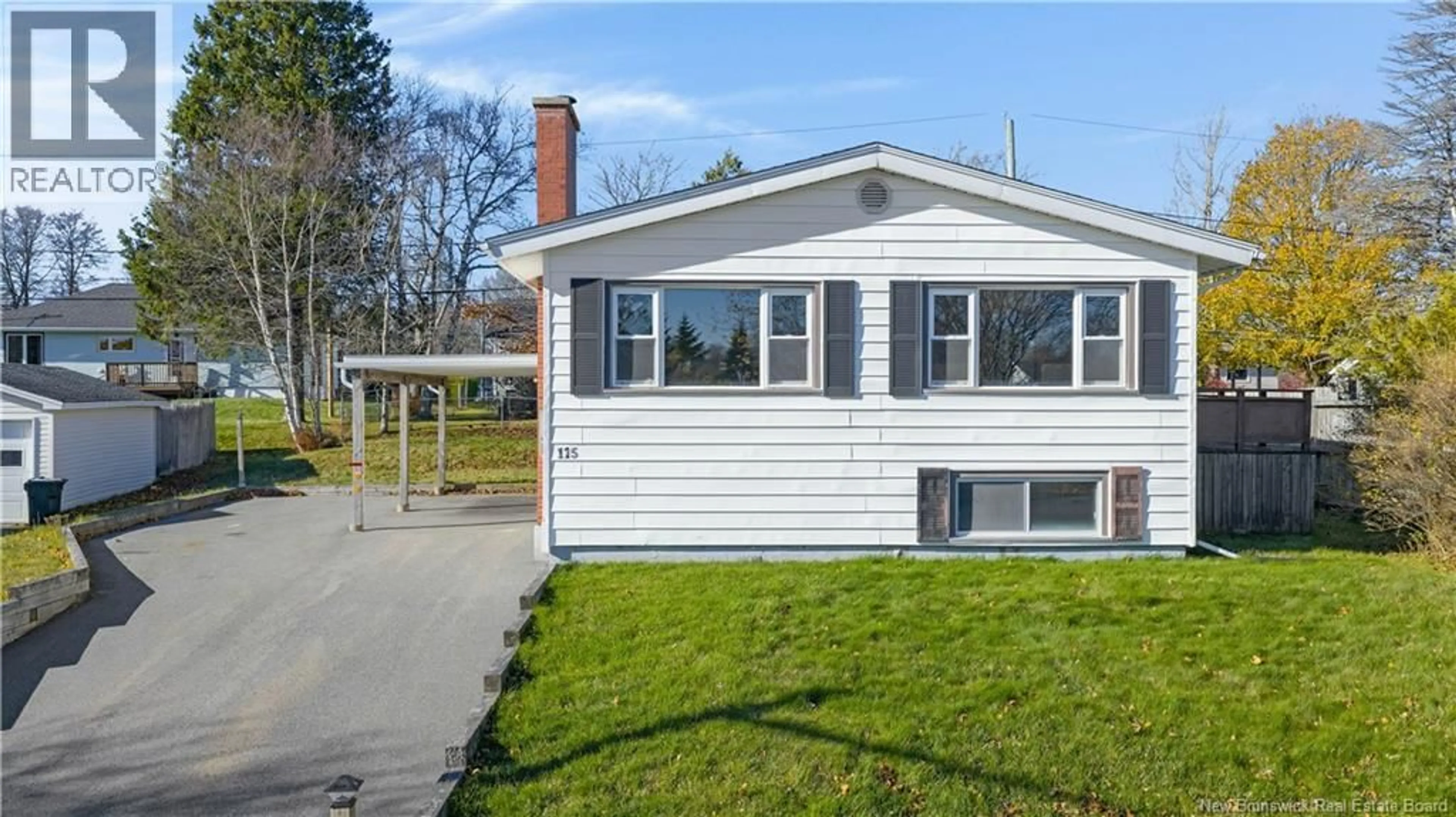 Home with vinyl exterior material, street for 115 VALLEYVIEW CRESCENT, Saint John New Brunswick E2M4L4