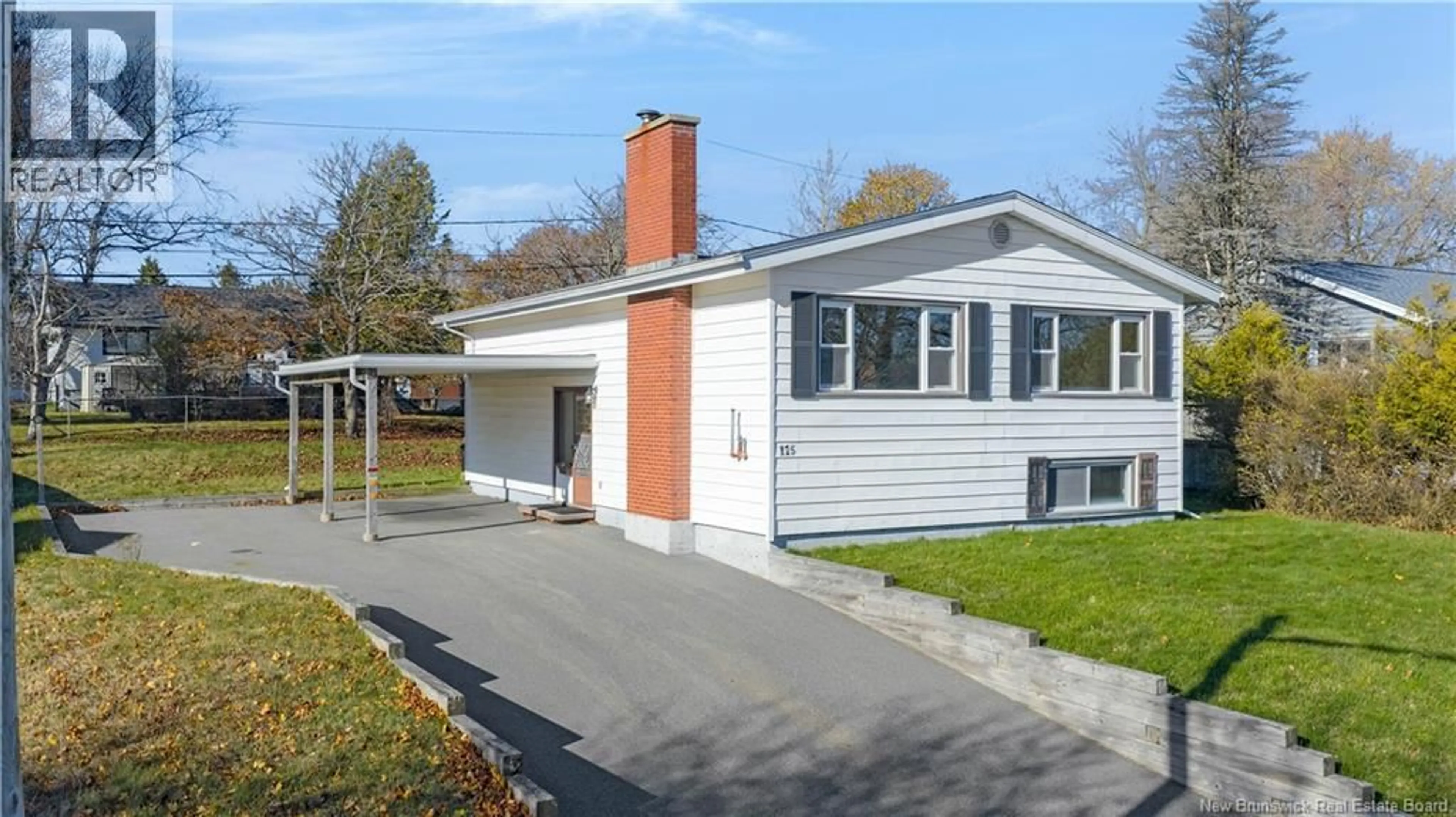 Home with vinyl exterior material, street for 115 VALLEYVIEW CRESCENT, Saint John New Brunswick E2M4L4