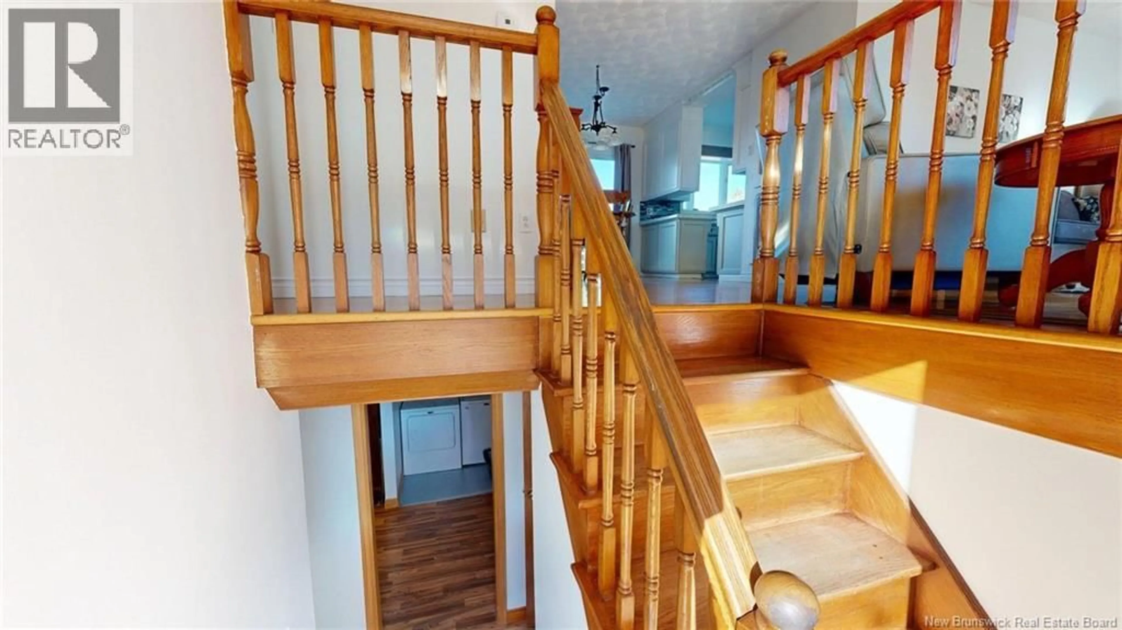Indoor foyer for 13 SUNRISE DRIVE, Quispamsis New Brunswick E2E4V2