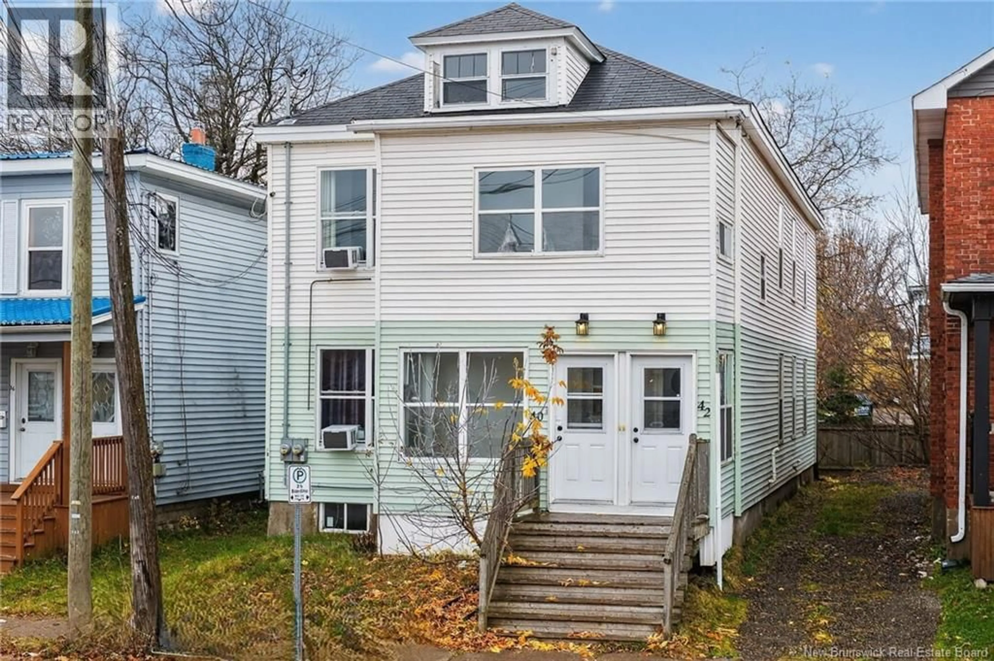 Unknown for 40-42 HARRIS, Moncton New Brunswick E1C4N6