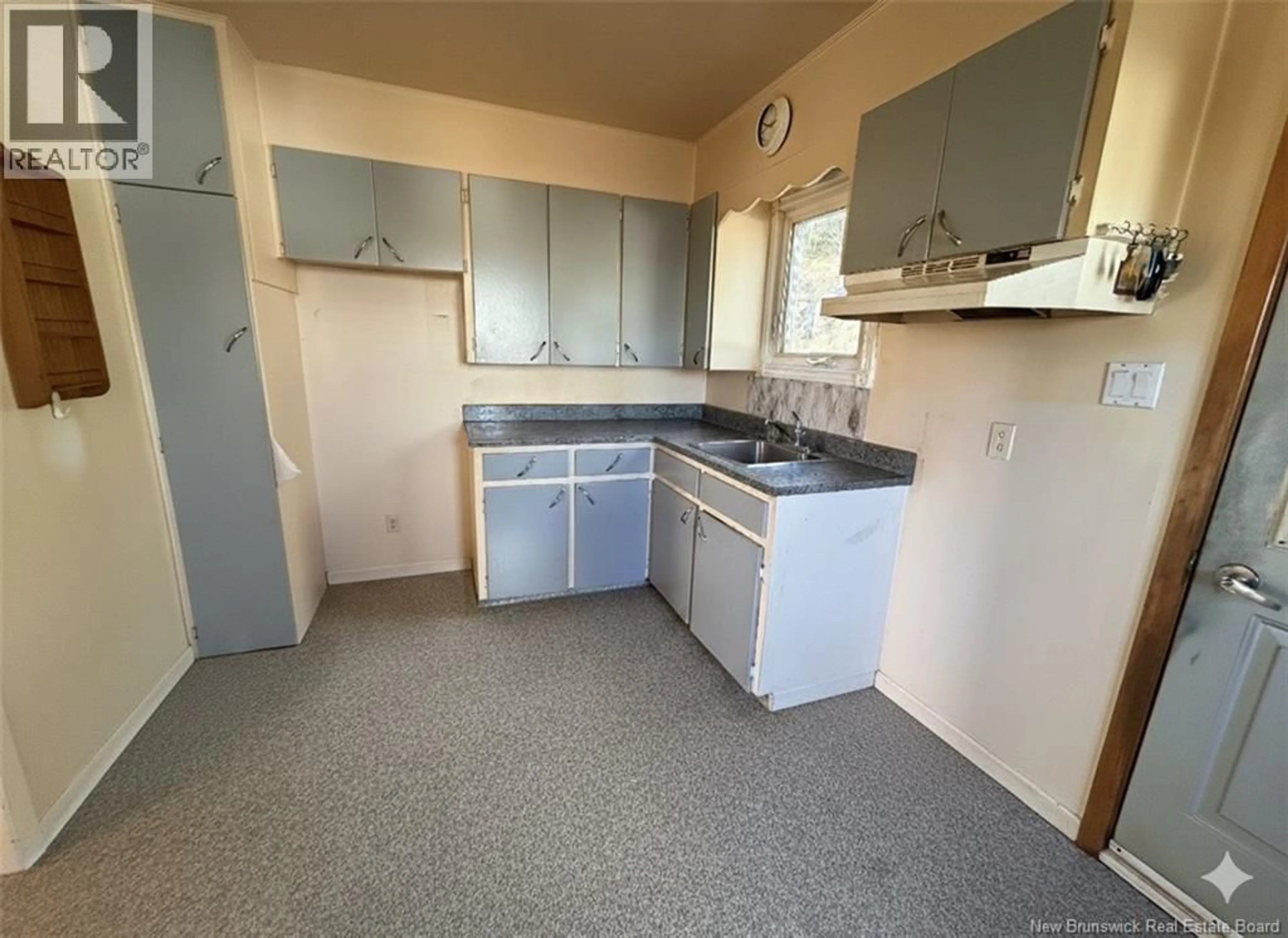 Standard kitchen, unknown for 339 DILLON, Dalhousie New Brunswick E8C1N4