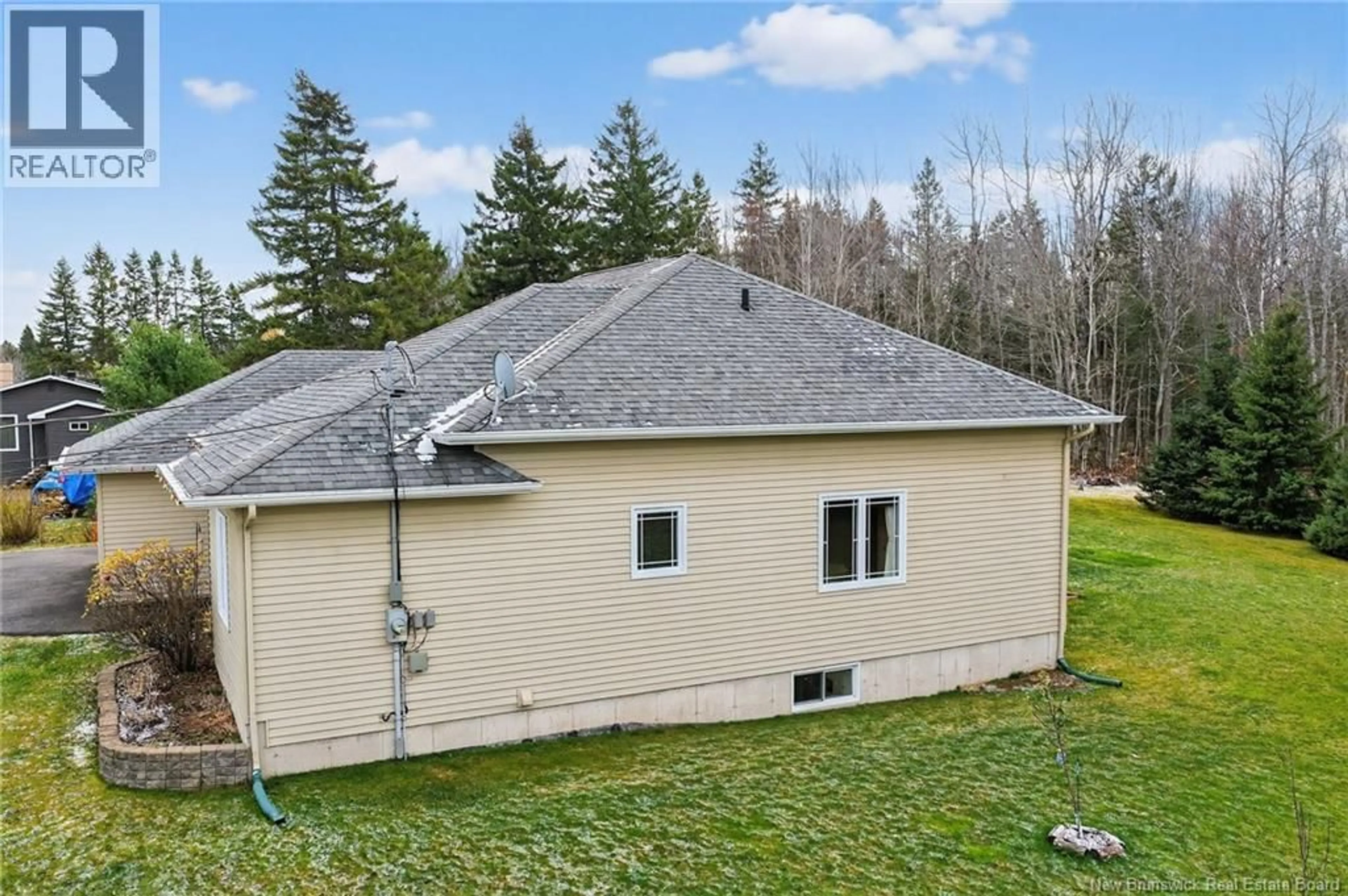 A pic from outside/outdoor area/front of a property/back of a property/a pic from drone, building for 32 MURRAY ROAD, Saint-Antoine New Brunswick E4V1A2