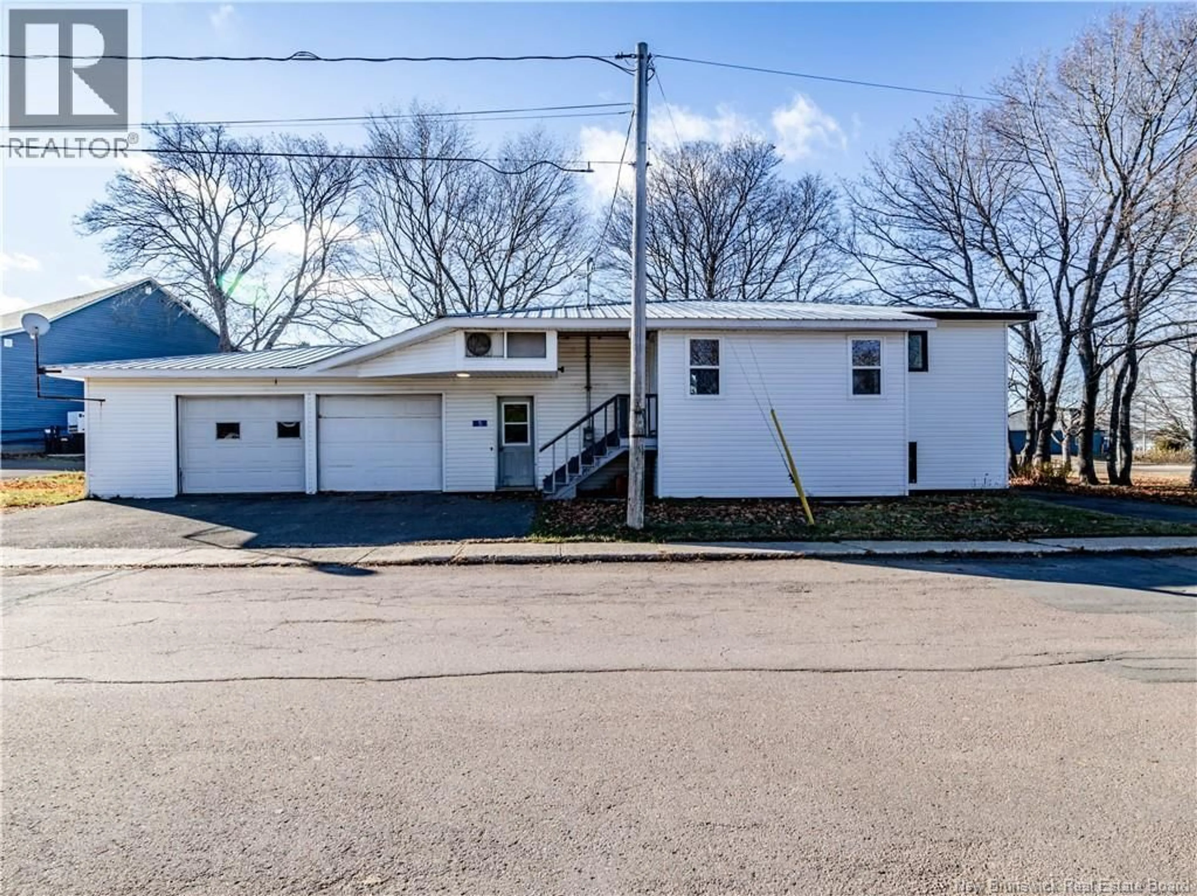 A pic from outside/outdoor area/front of a property/back of a property/a pic from drone, street for 5 QUEEN STREET, Rexton New Brunswick E4W2C7