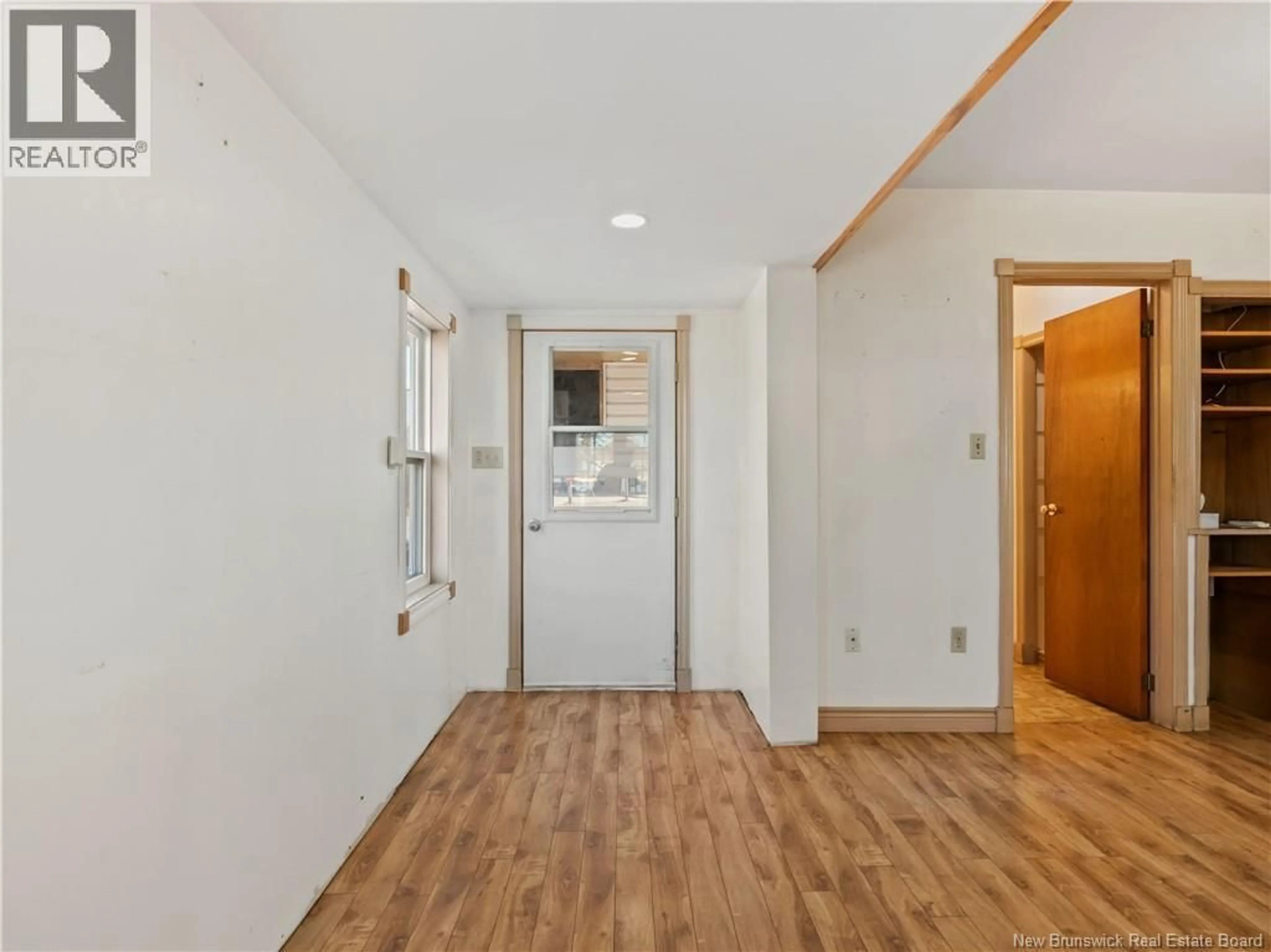 Indoor foyer for 5 QUEEN STREET, Rexton New Brunswick E4W2C7