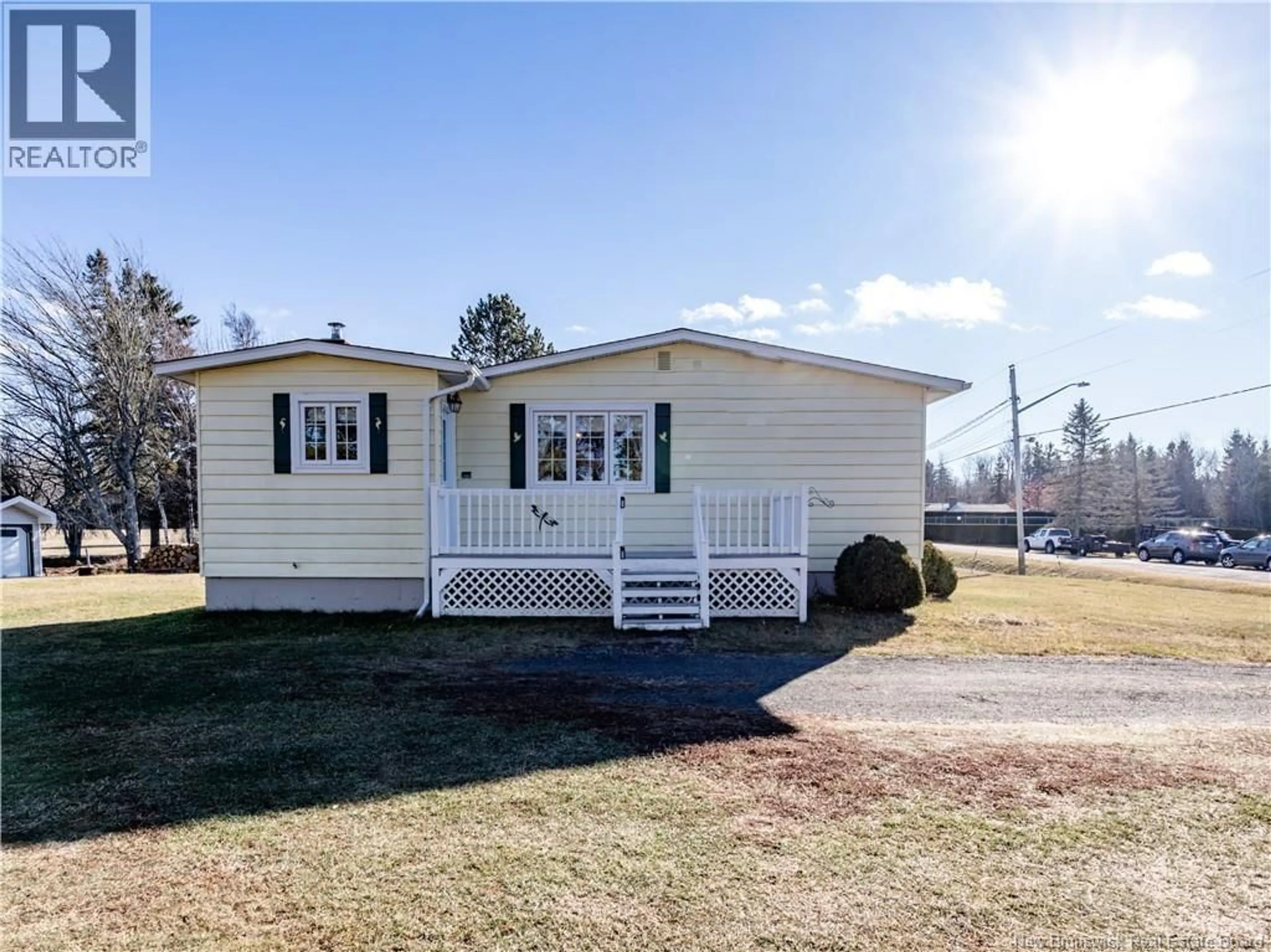 Home with vinyl exterior material, unknown for 1 PERE BERUBE STREET, Saint-Ignace New Brunswick E4X2G9