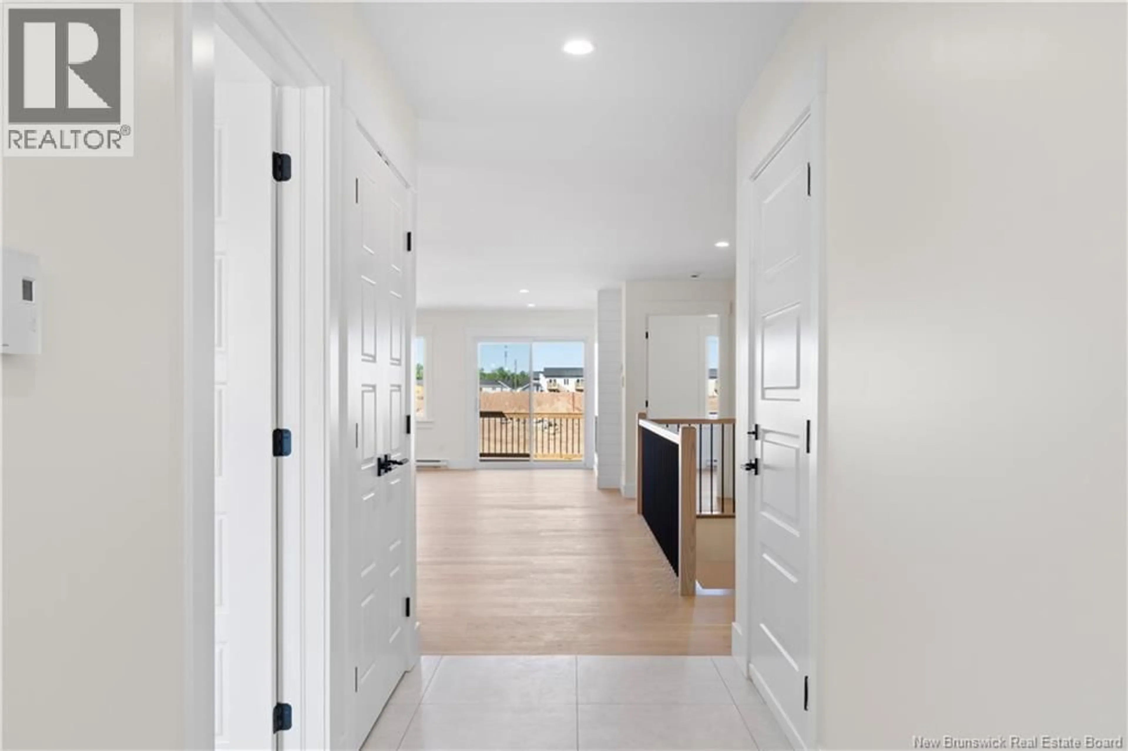 Indoor entryway for 211 SIMONE GALLANT CRESCENT, Shediac New Brunswick E4P2B7