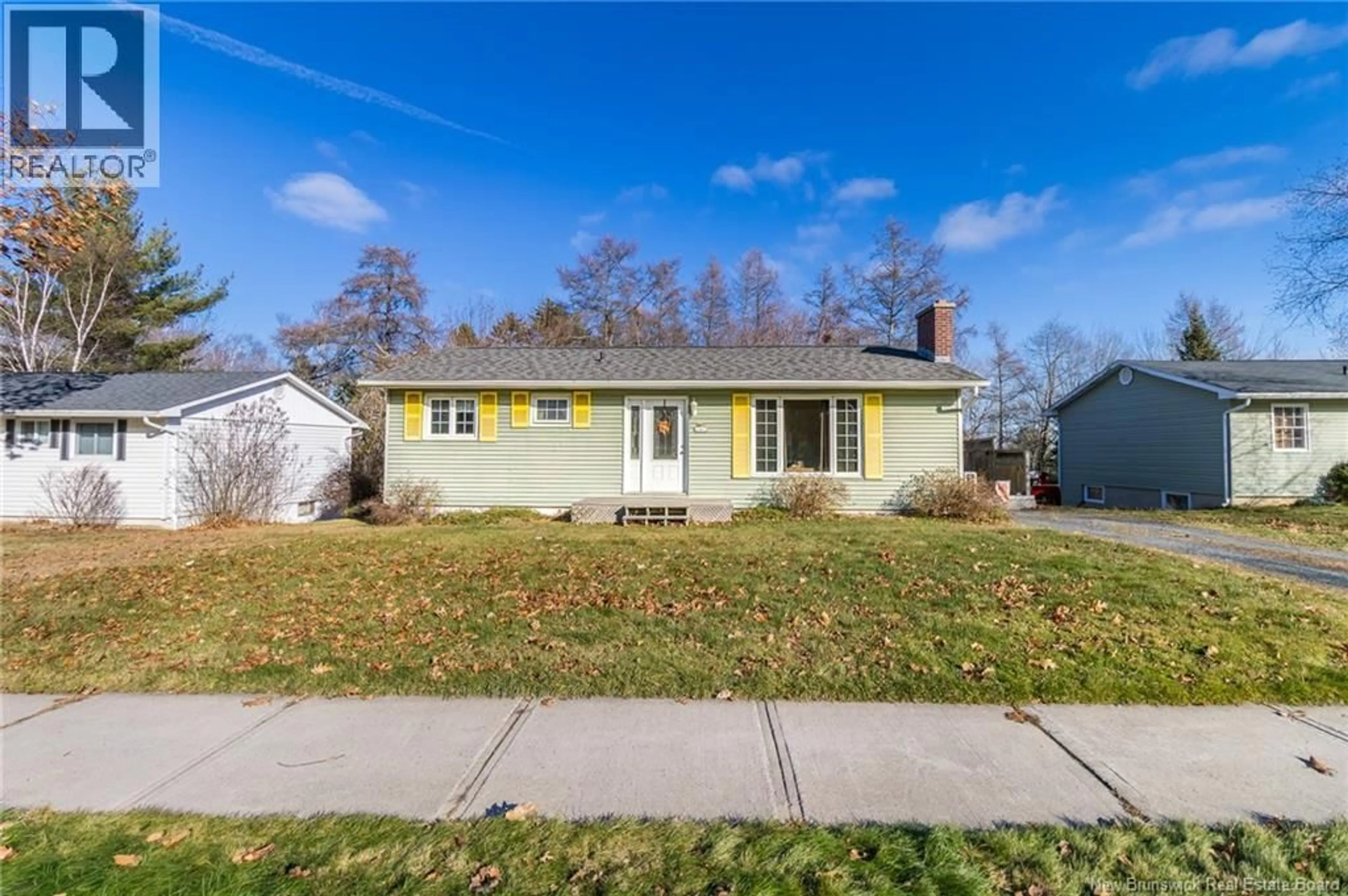 Home with vinyl exterior material, street for 147 FLEMMING ROAD, Skyline Acres New Brunswick E3B5J8