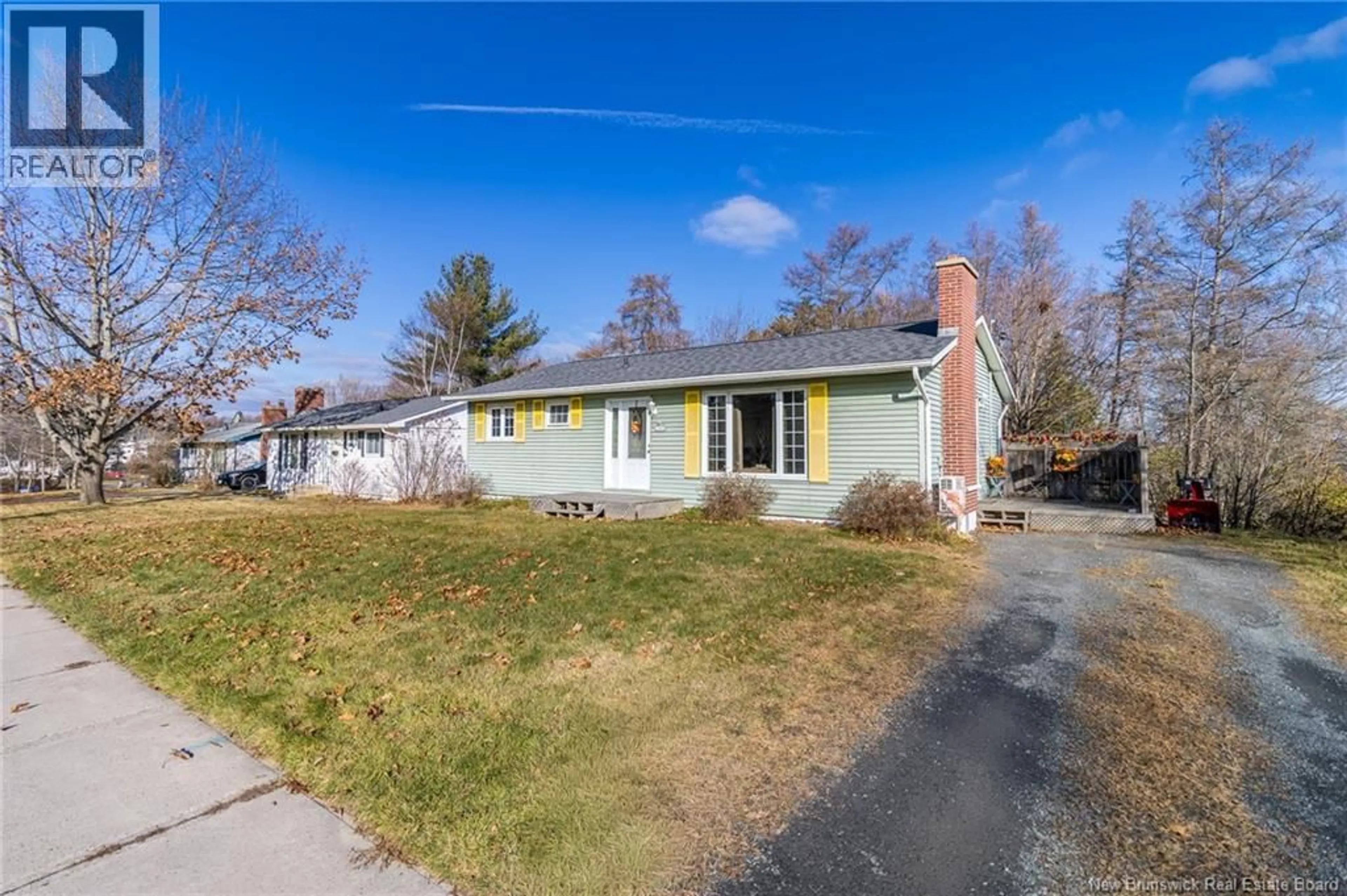 Home with vinyl exterior material, street for 147 FLEMMING ROAD, Skyline Acres New Brunswick E3B5J8