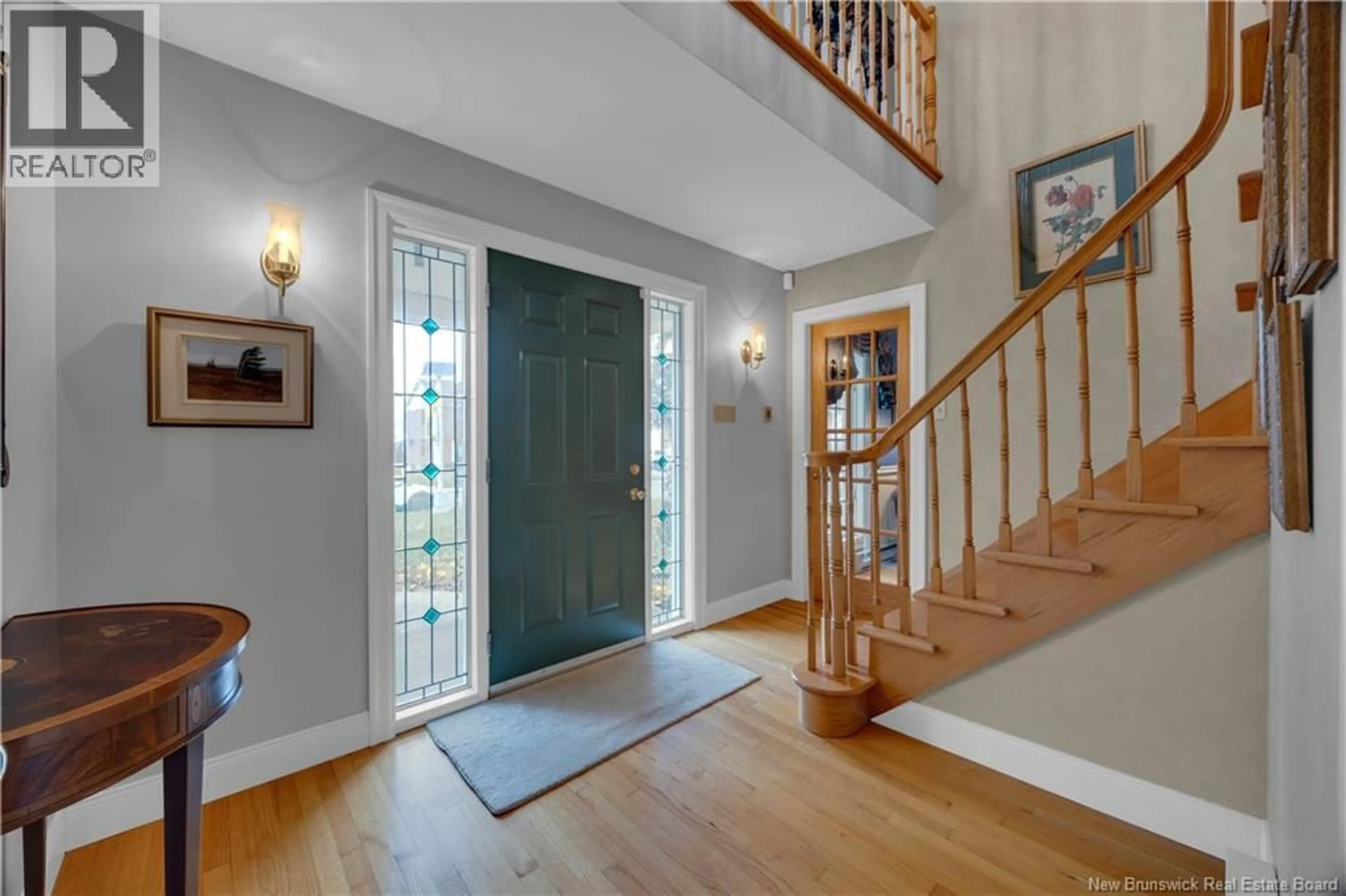 Indoor foyer for 531 RIDGE ROW, Saint John New Brunswick E2M7V3