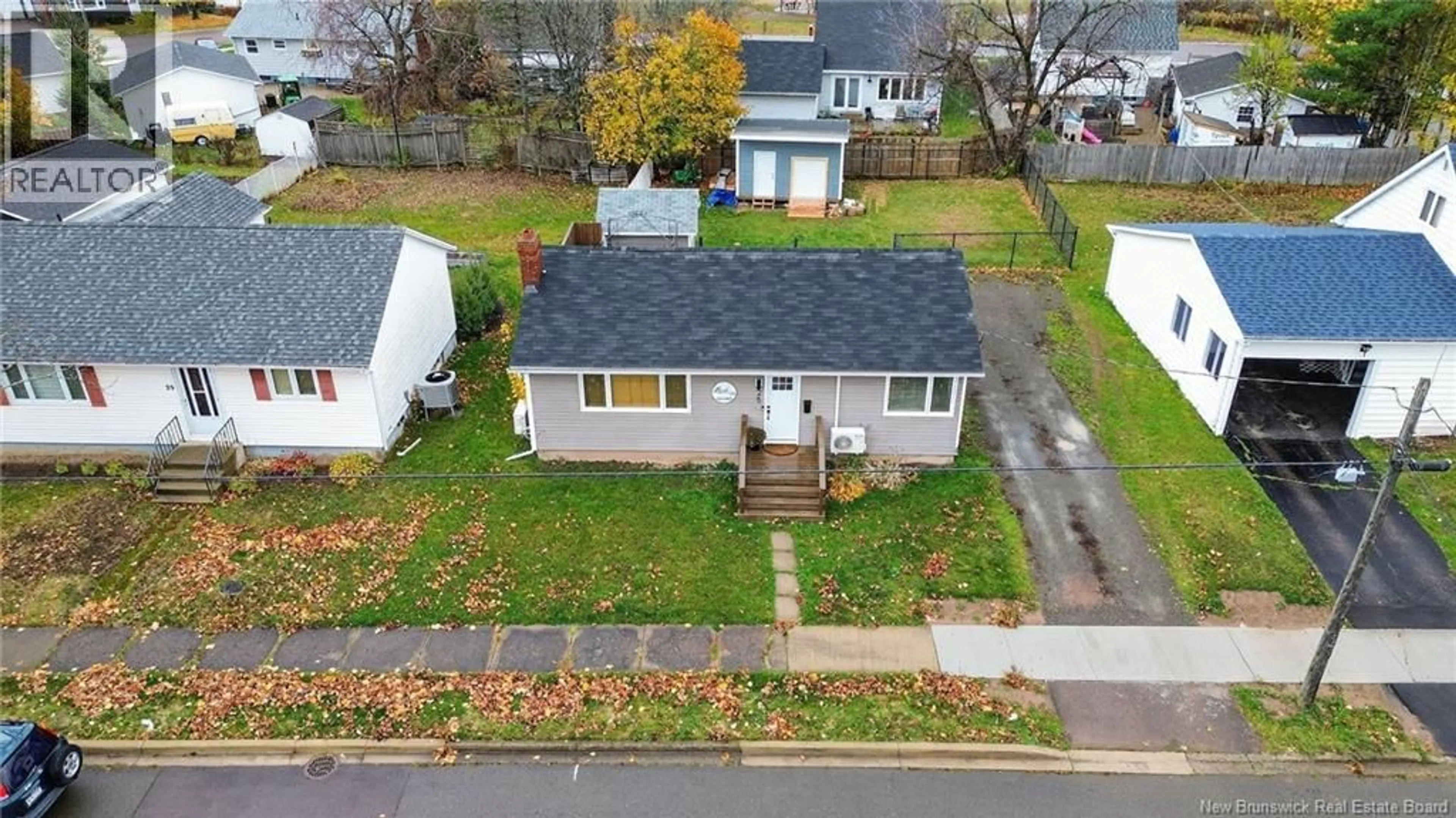 A pic from outside/outdoor area/front of a property/back of a property/a pic from drone, street for 25 LYNWOOD, Moncton New Brunswick E1A3Z6