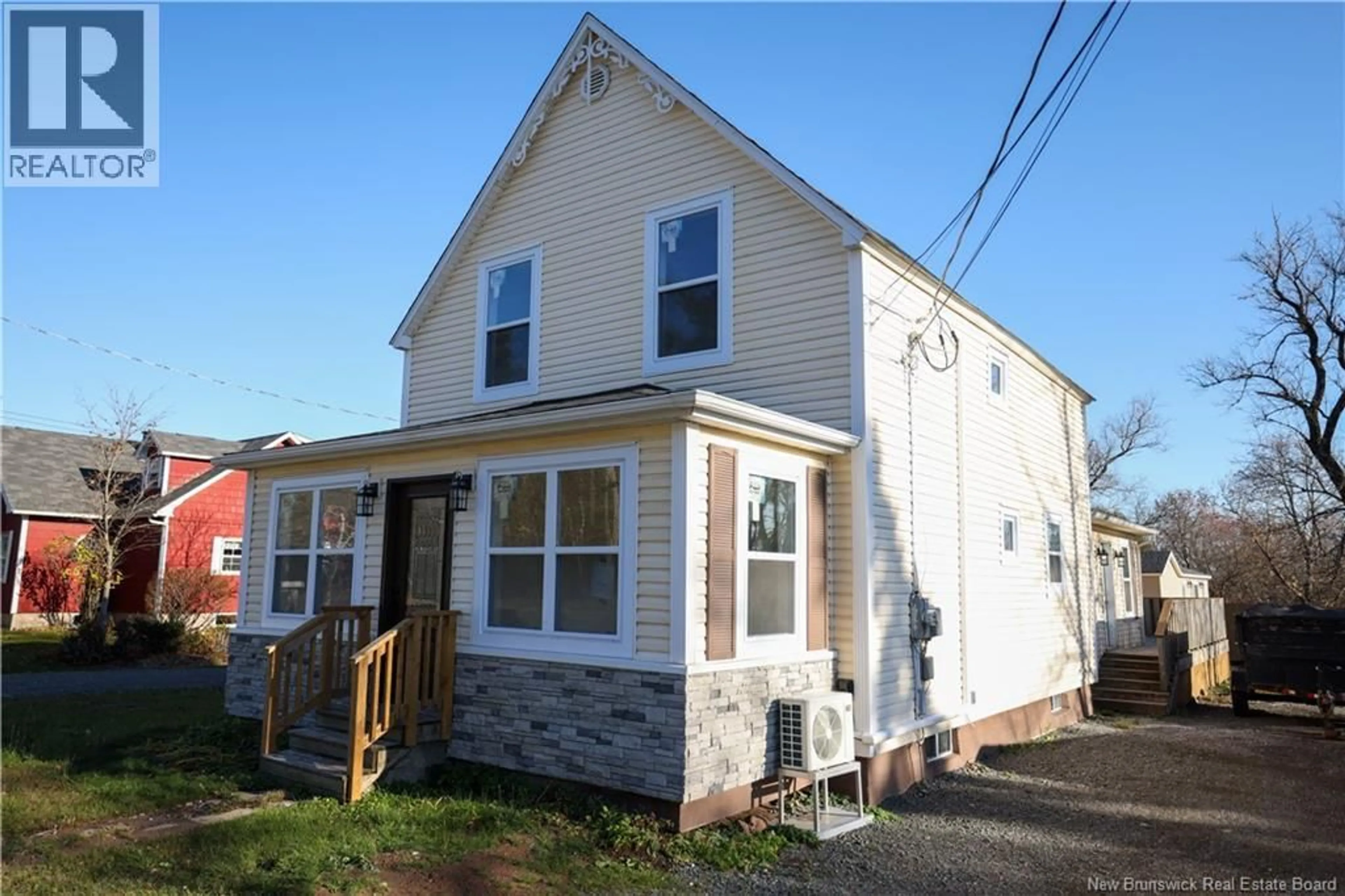 Home with vinyl exterior material, street for 550 SALISBURY ROAD, Moncton New Brunswick E1E1B8