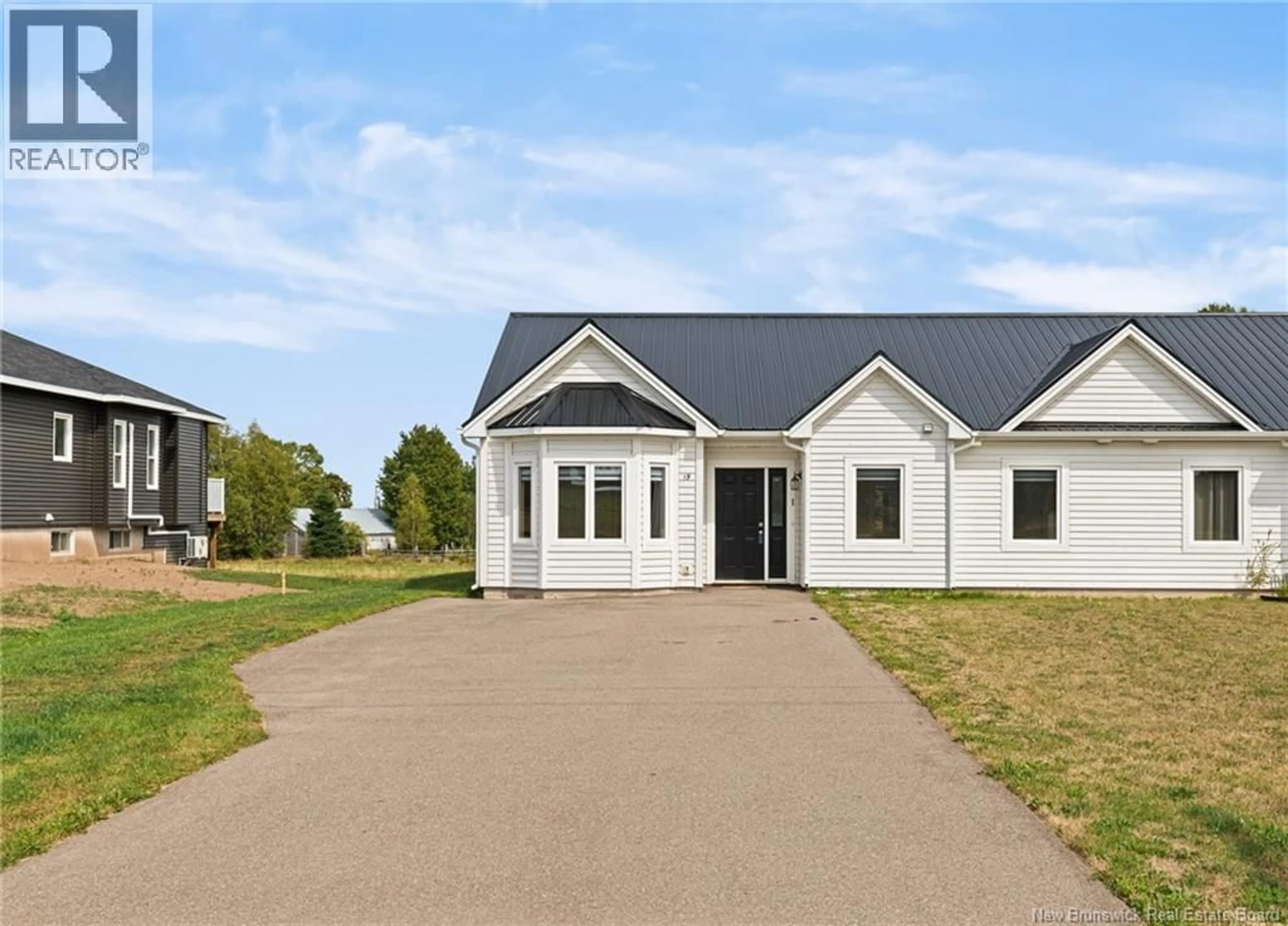 Home with vinyl exterior material, building for 19 BRAAM CRESCENT, Hillsborough New Brunswick E4H0B6