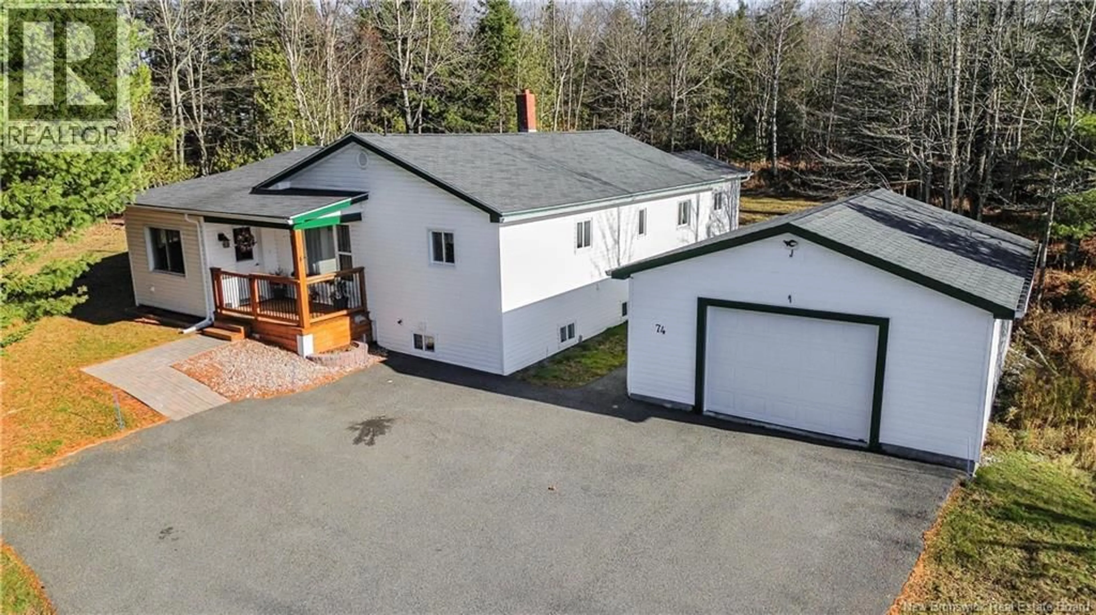A pic from outside/outdoor area/front of a property/back of a property/a pic from drone, building for 74 VINCENT ROAD, Quispamsis New Brunswick E2E1V4