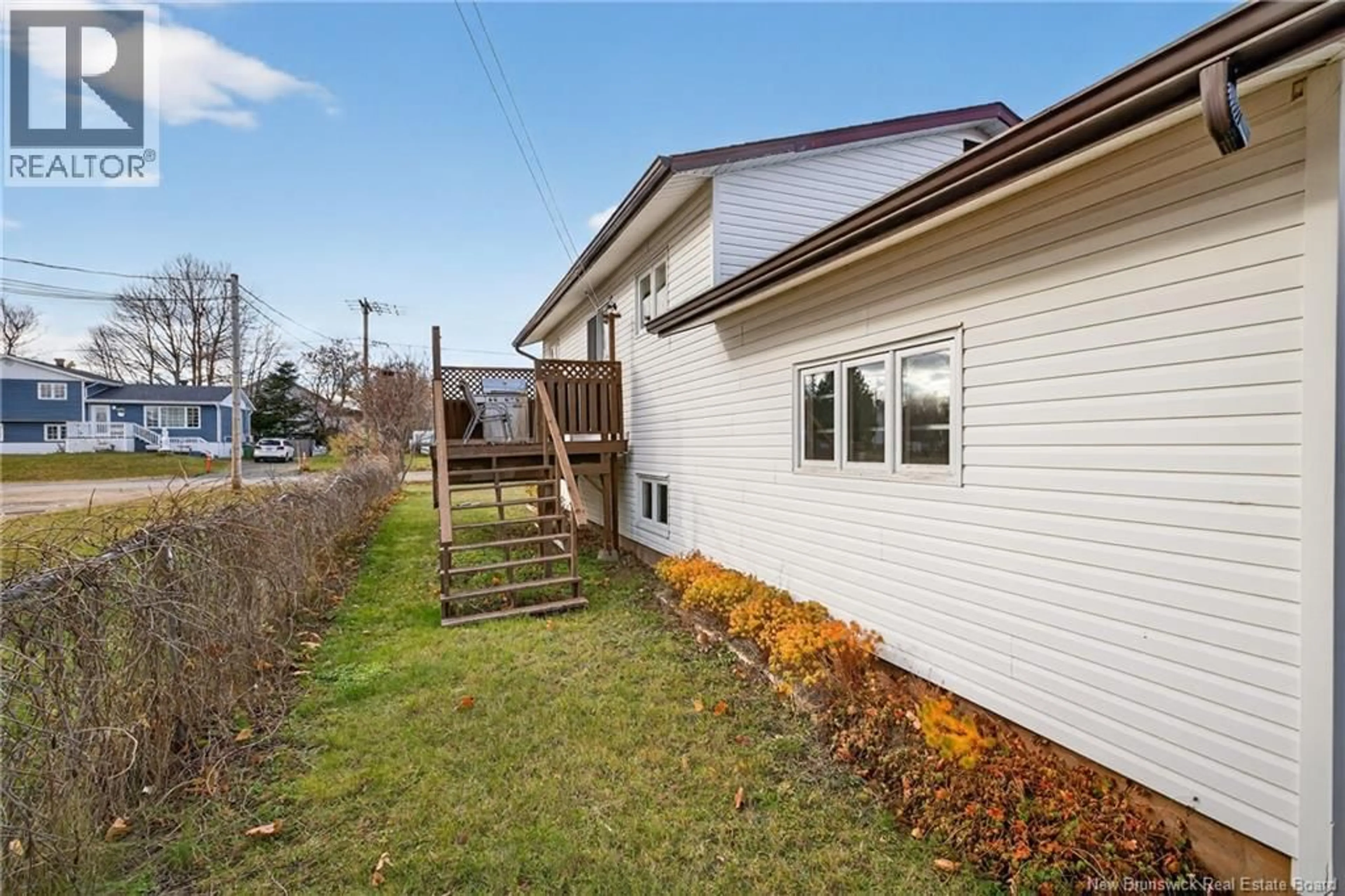 Unknown for 595 ST SIMON, Bathurst New Brunswick E2A3L7