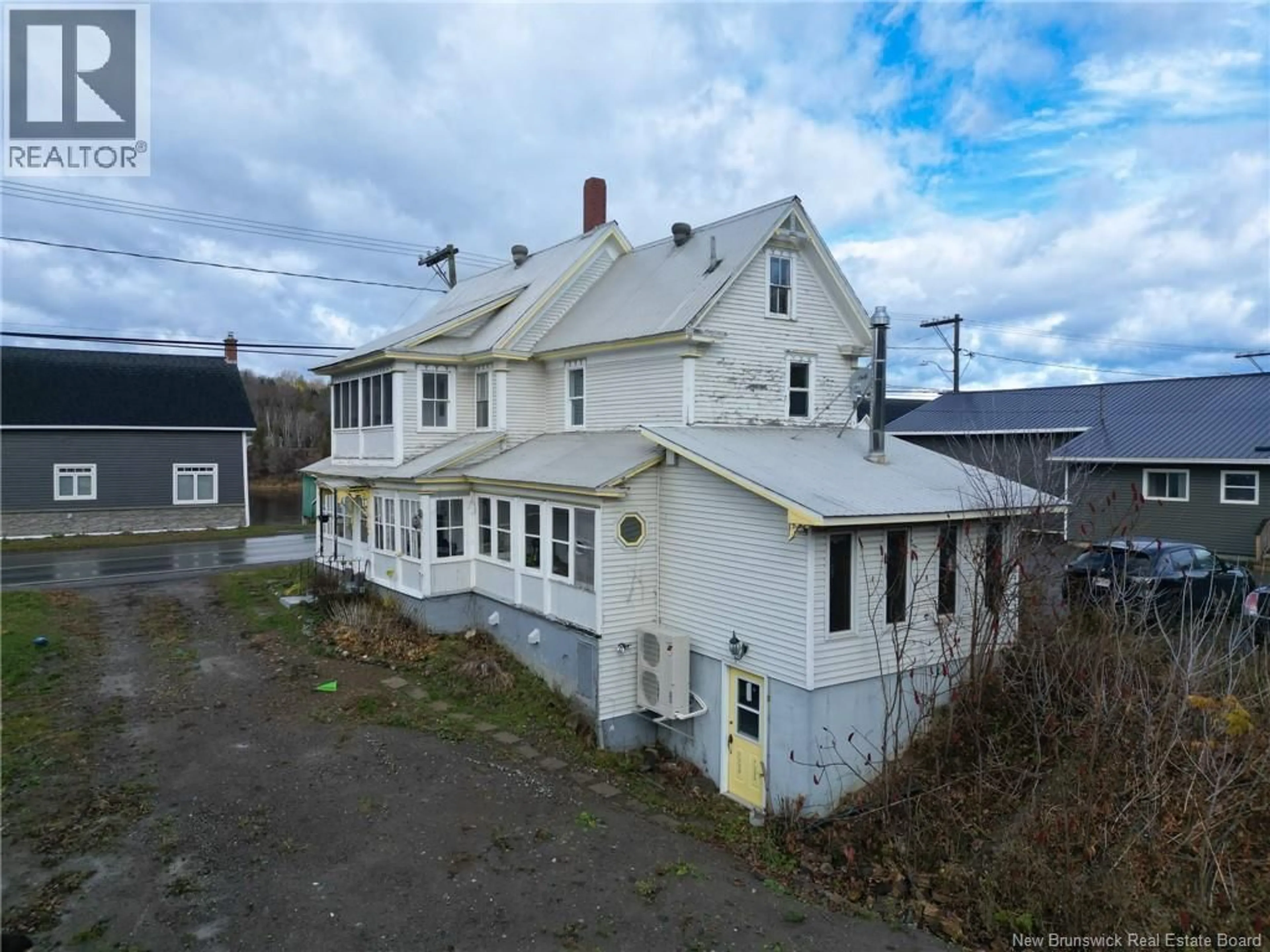 A pic from outside/outdoor area/front of a property/back of a property/a pic from drone, building for 9108 MAIN STREET, Florenceville-Bristol New Brunswick E7L2A4