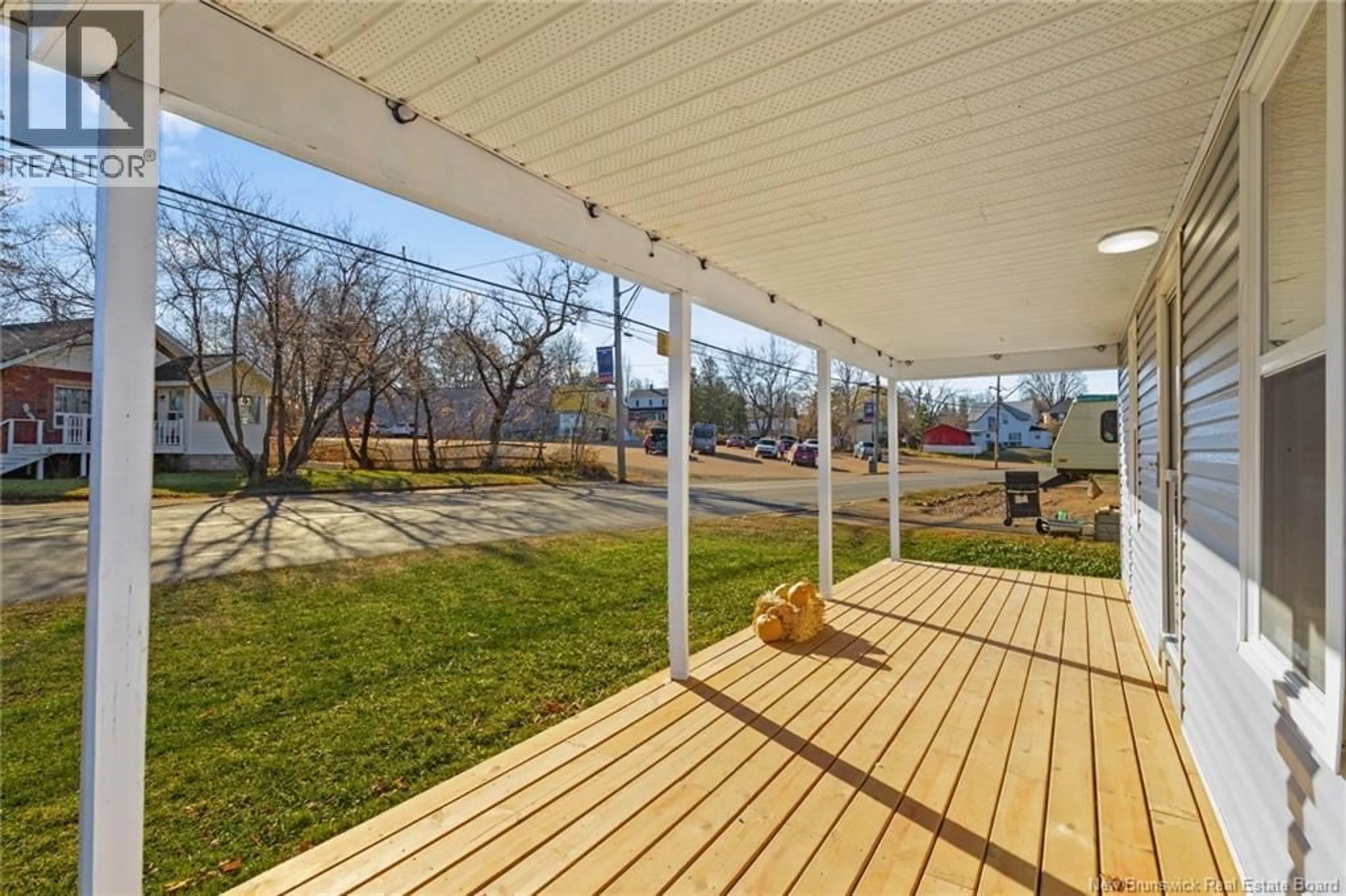 Patio, unknown for 160 MAIN STREET, Chipman New Brunswick E4A1X4