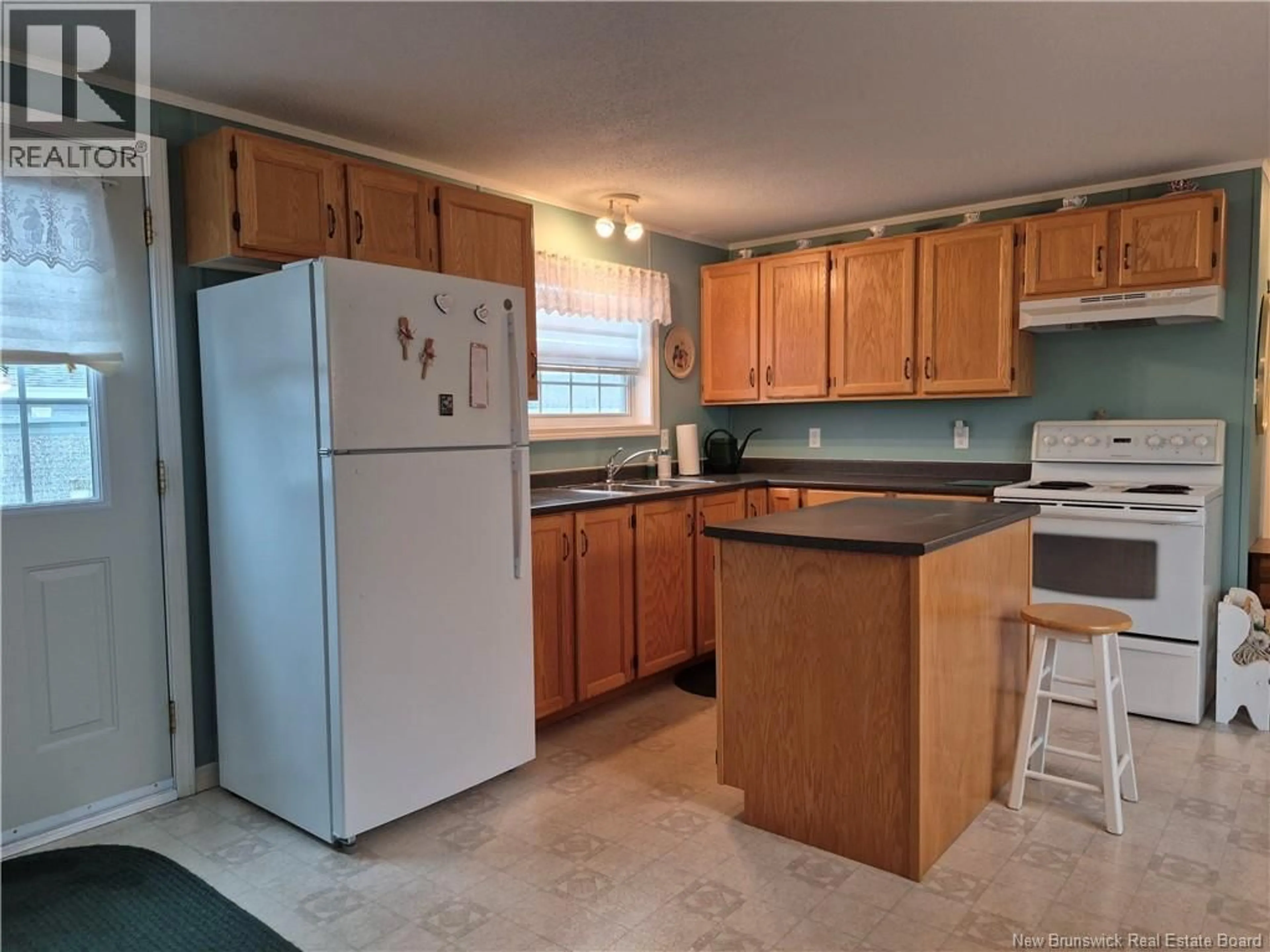 Standard kitchen, unknown for 28 DOUGNORTH STREET, Fredericton New Brunswick E3G0H7