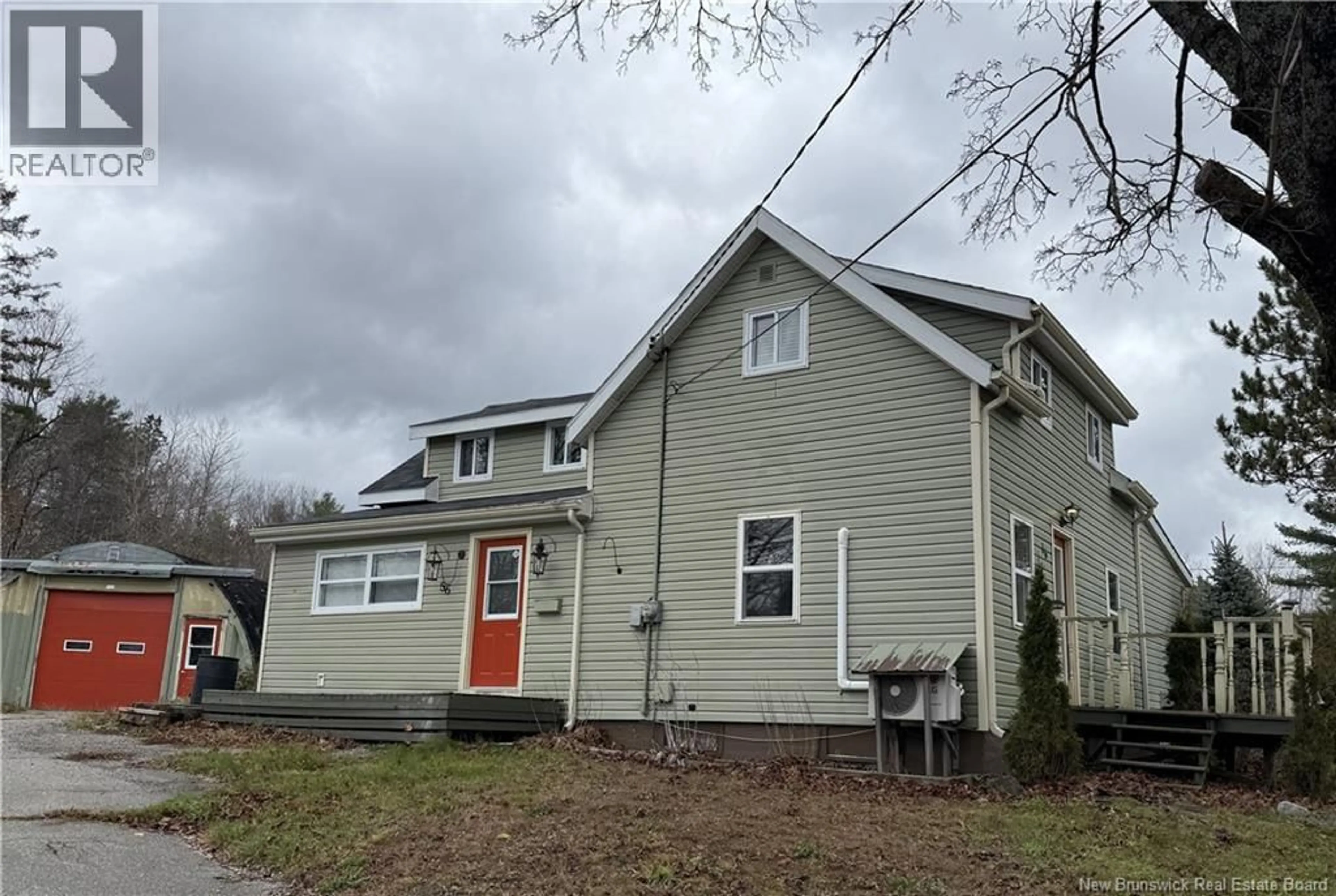Home with vinyl exterior material, building for 56 ELM STREET, St. Stephen New Brunswick E3L2S8