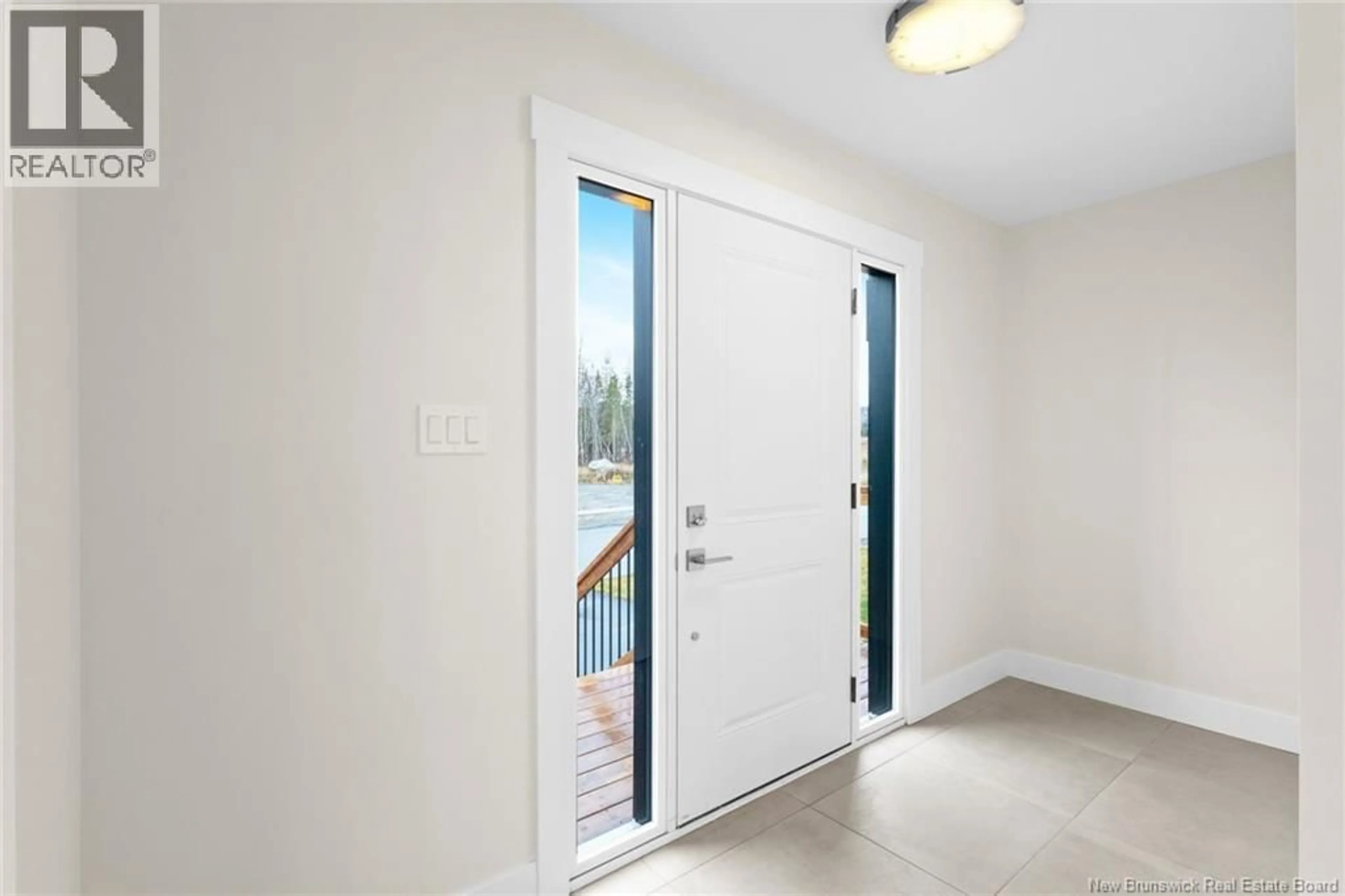 Indoor entryway for 32 ATTENBOROUGH DRIVE, Fredericton New Brunswick E3A9R6