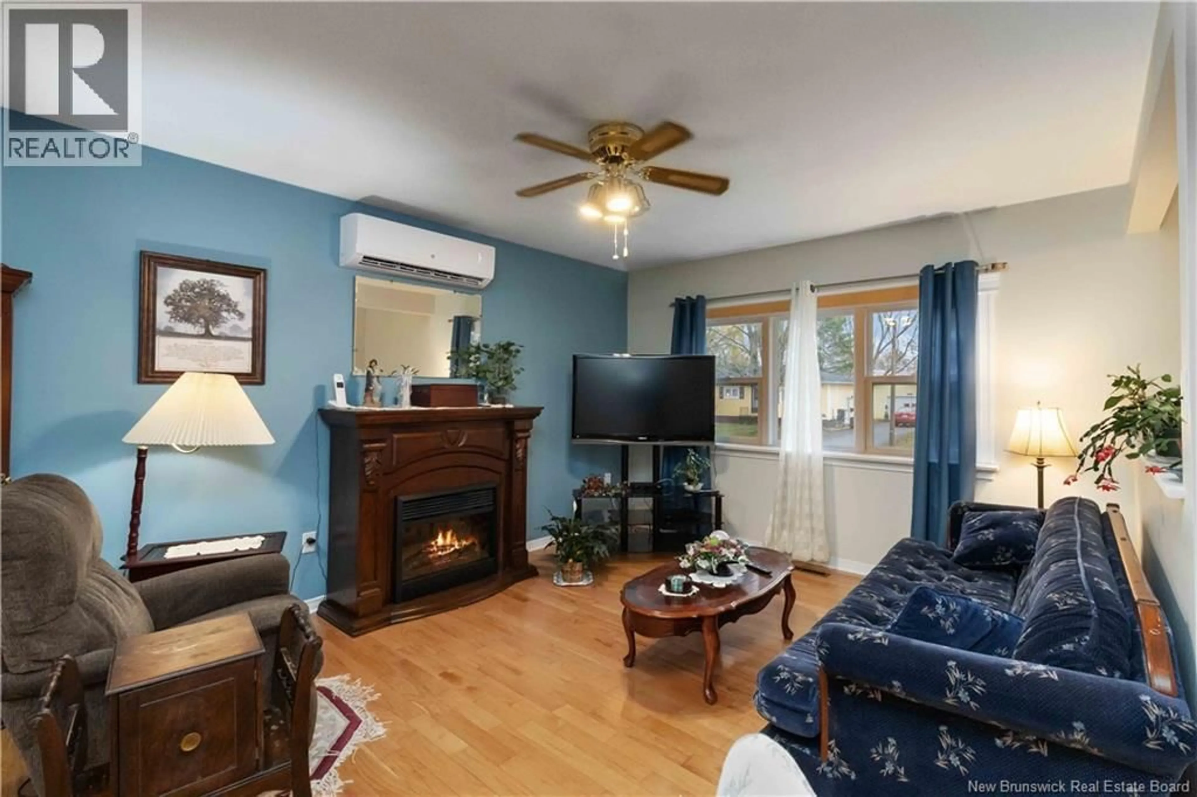 Living room with furniture, wood/laminate floor for 37 BALDWIN STREET, Riverview New Brunswick E1B3C9