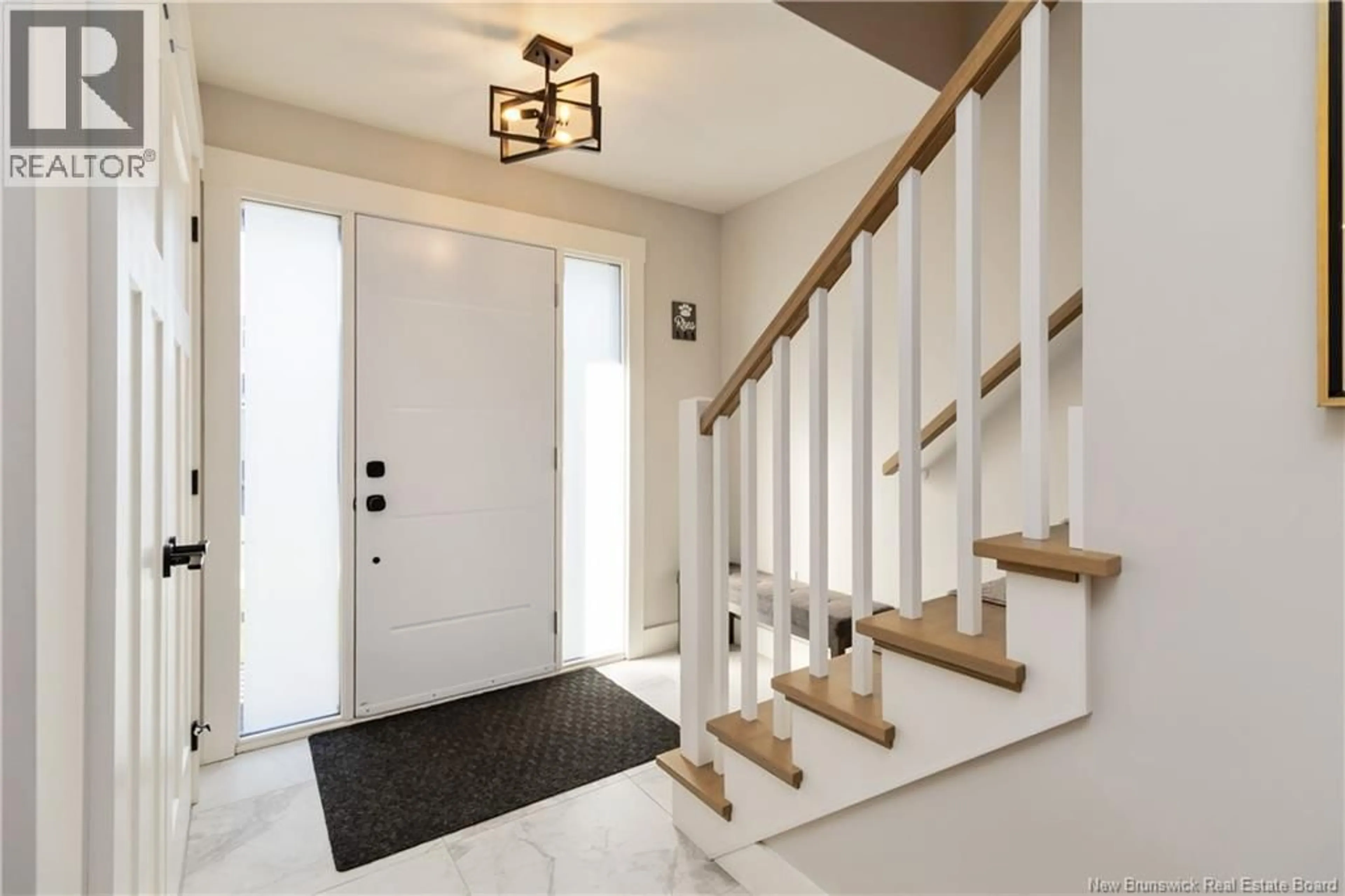 Indoor entryway for 100 RACHEL STREET, Moncton New Brunswick E1G6J4