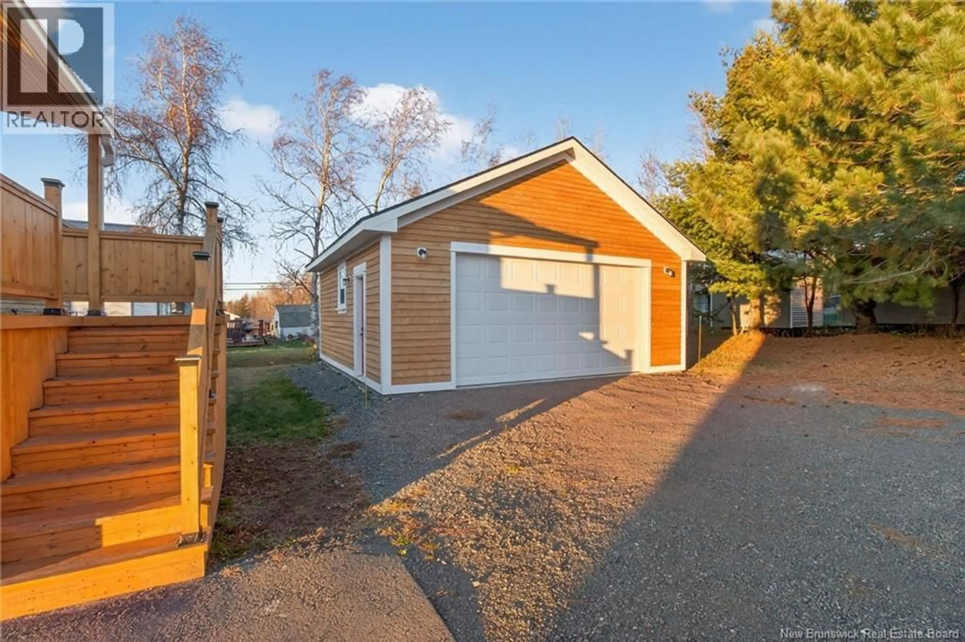 Indoor garage for 392 FOX CREEK, Dieppe New Brunswick E1A7M7