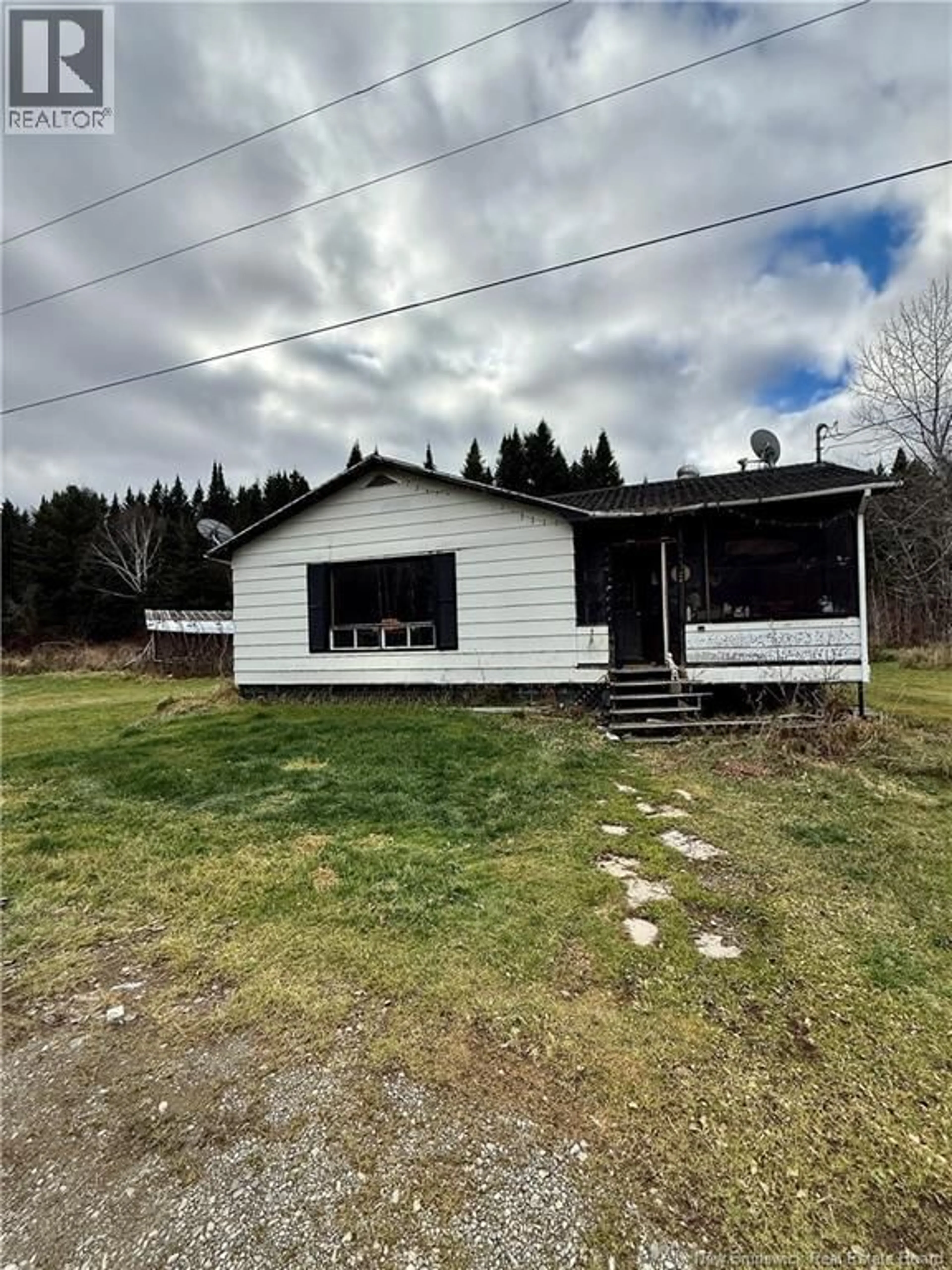 A pic from outside/outdoor area/front of a property/back of a property/a pic from drone, building for 1080 UPSALQUITCH RIVER, Upsalquitch New Brunswick E3N6L8