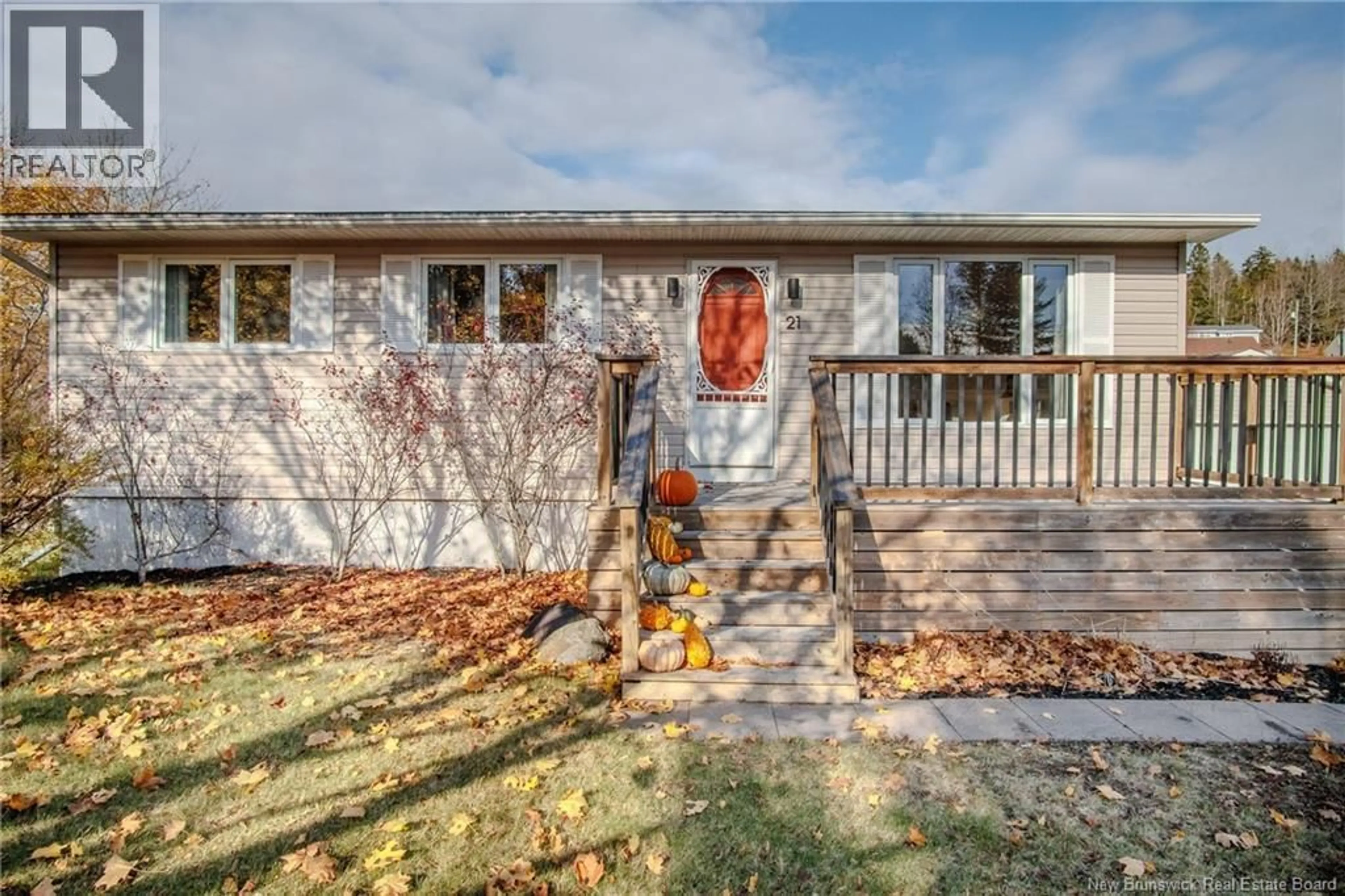 Home with vinyl exterior material, street for 21 LAWRENCE LONG ROAD, Saint John New Brunswick E2M5Z7
