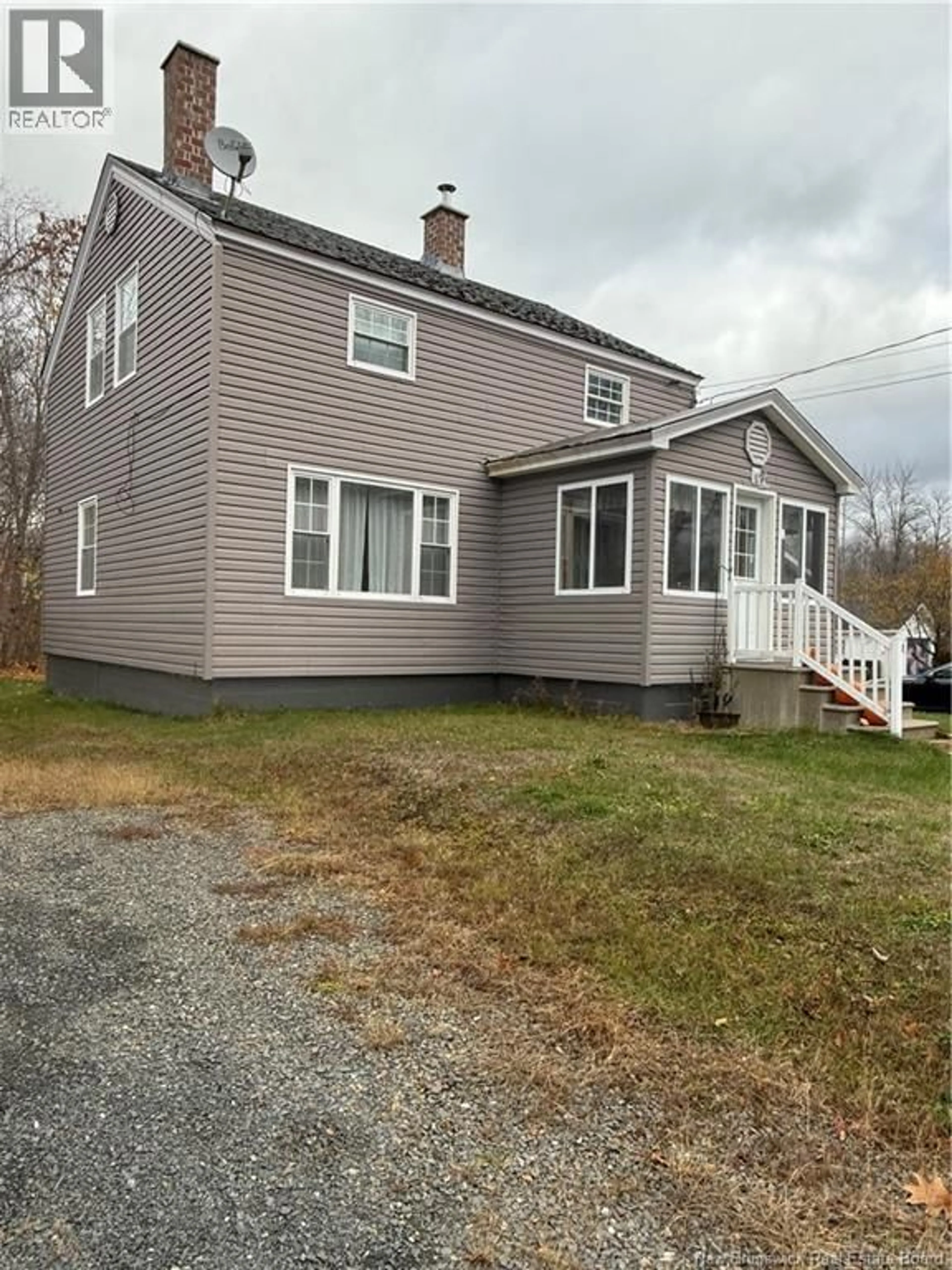 Home with vinyl exterior material, building for 58 OAK STREET, McAdam New Brunswick E6J1M6