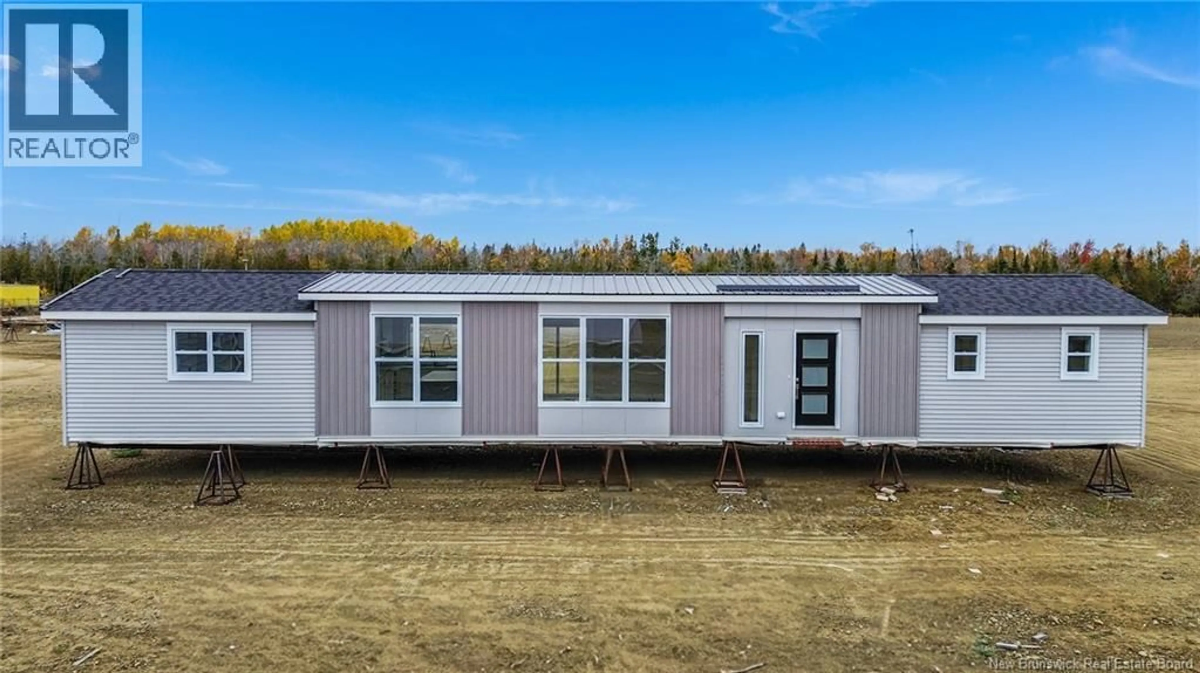 Home with vinyl exterior material, building for 1365 HANWELL ROAD, Fredericton New Brunswick E3C2N2