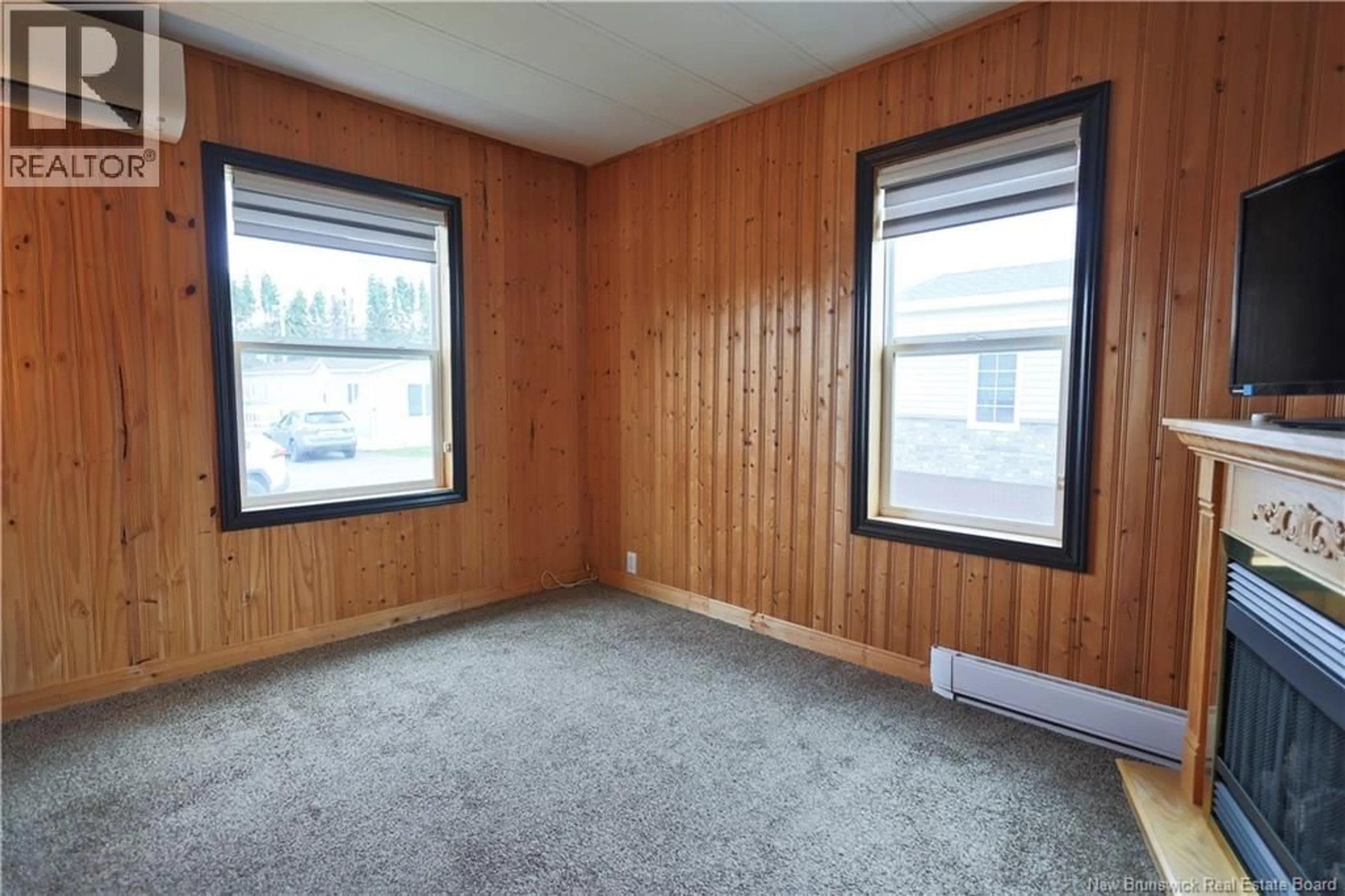 A pic of a room for 10 TERRACE PARK, Grand-Sault/Grand Falls New Brunswick E3Z1B3
