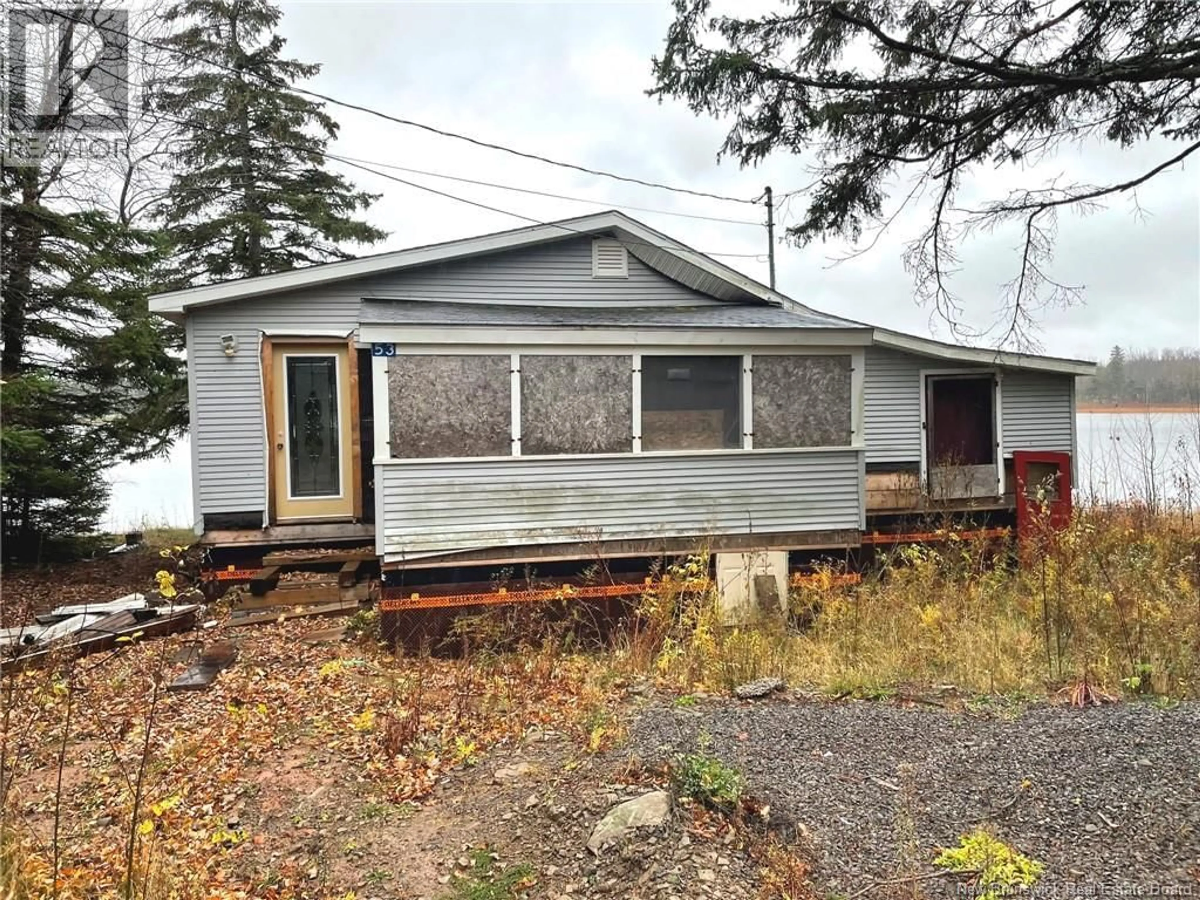 Home with vinyl exterior material, street for 53 COUNTRY, Shediac River New Brunswick E4R2A9