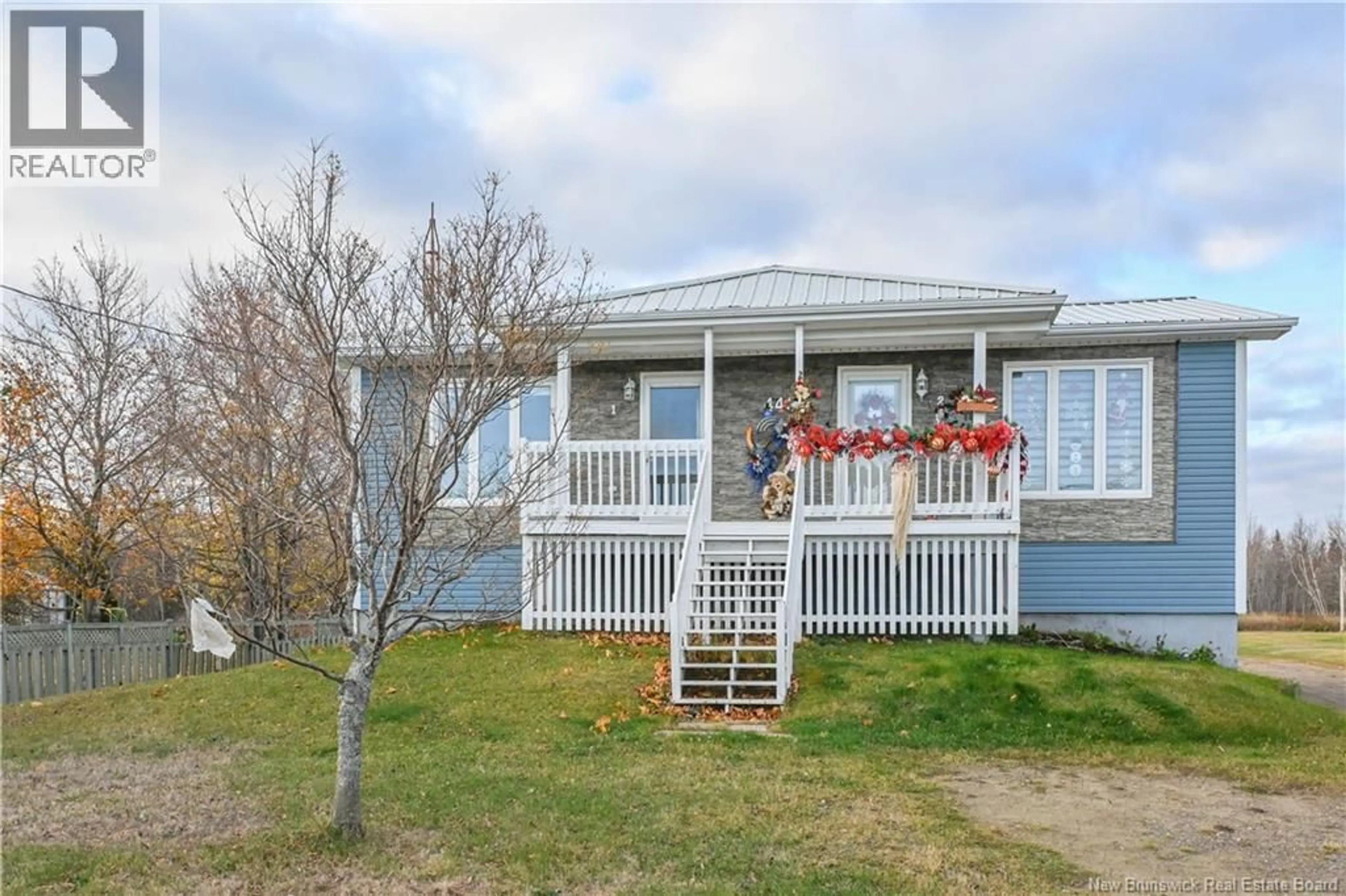 A pic from outside/outdoor area/front of a property/back of a property/a pic from drone, water/lake/river/ocean view for 443 CHEMIN HAUT-SHIPPAGAN ROAD, Haut-Shippagan New Brunswick E8S2R7