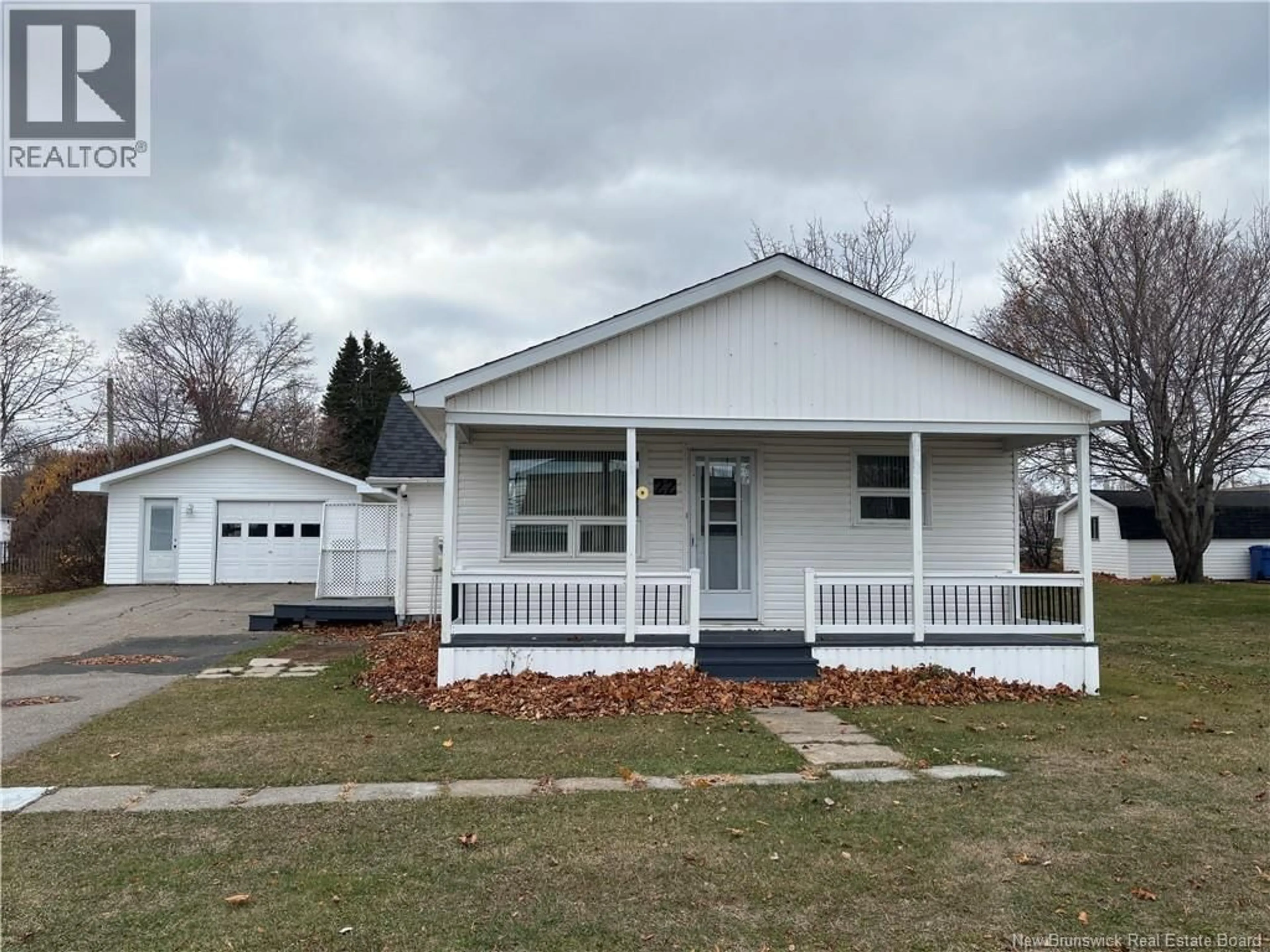 Home with vinyl exterior material, street for 22 PROMENADE FLORIENT, Petit-Rocher New Brunswick E8J1S3