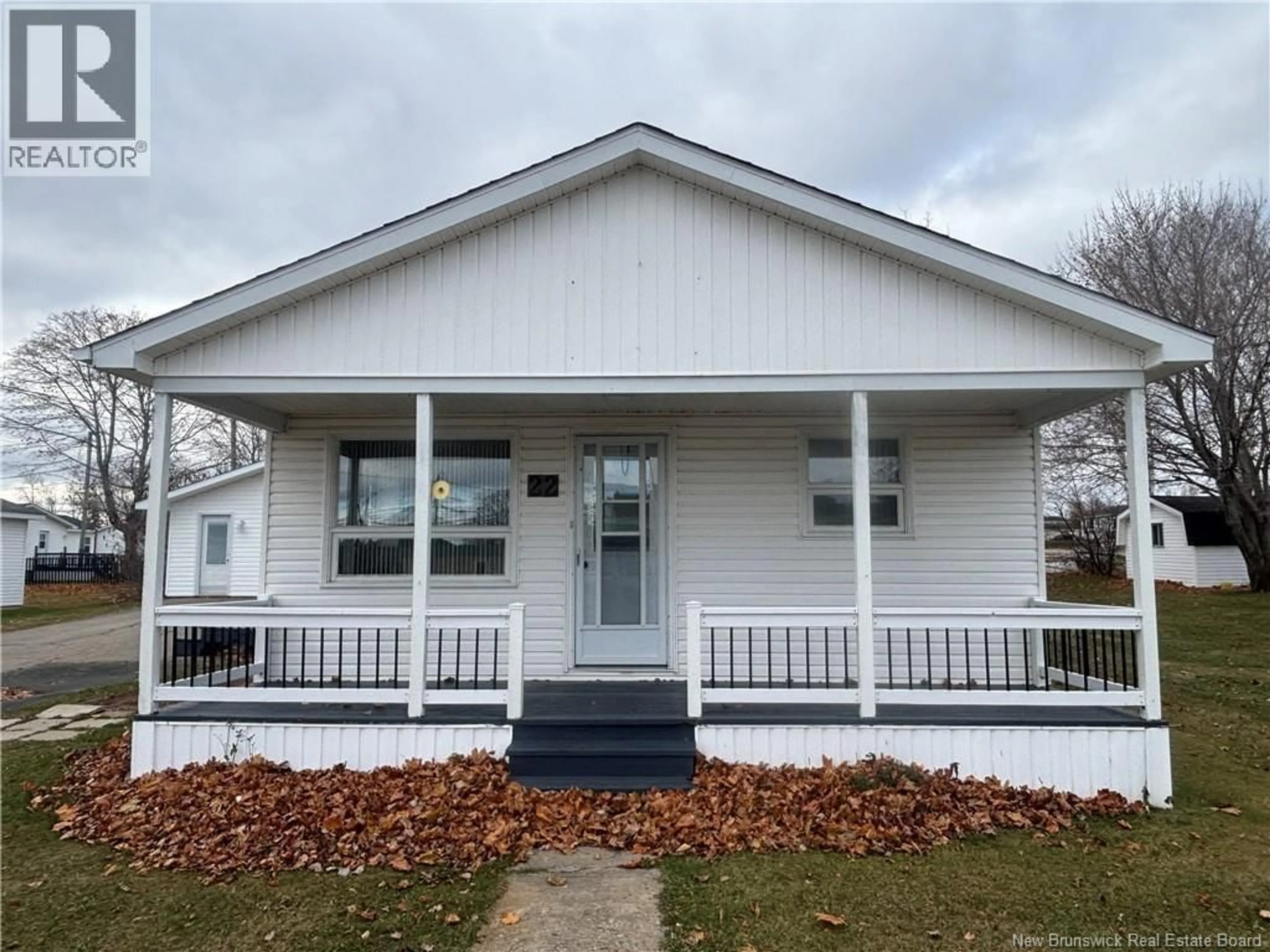 Home with vinyl exterior material, street for 22 PROMENADE FLORIENT, Petit-Rocher New Brunswick E8J1S3