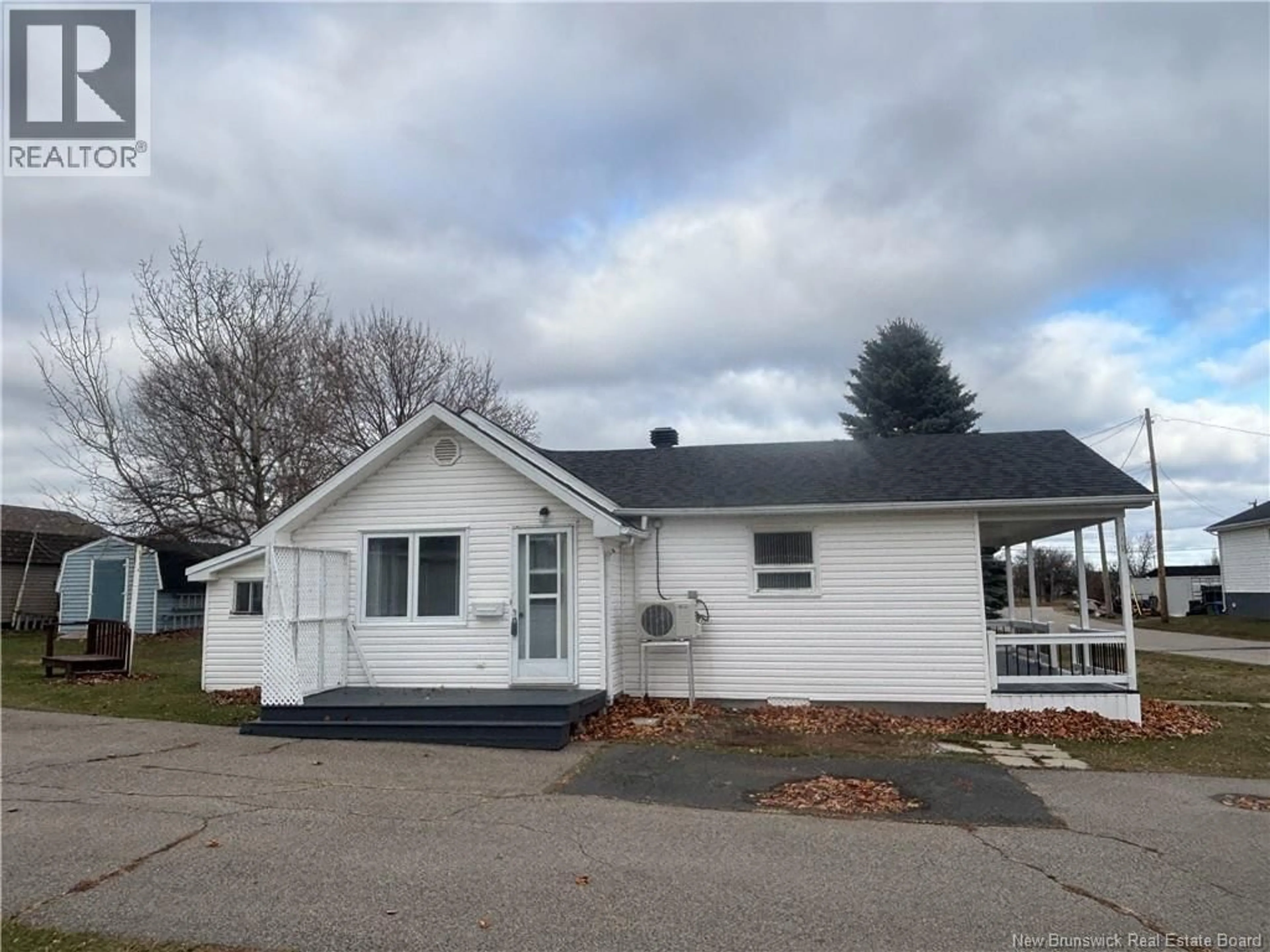 Home with vinyl exterior material, street for 22 PROMENADE FLORIENT, Petit-Rocher New Brunswick E8J1S3