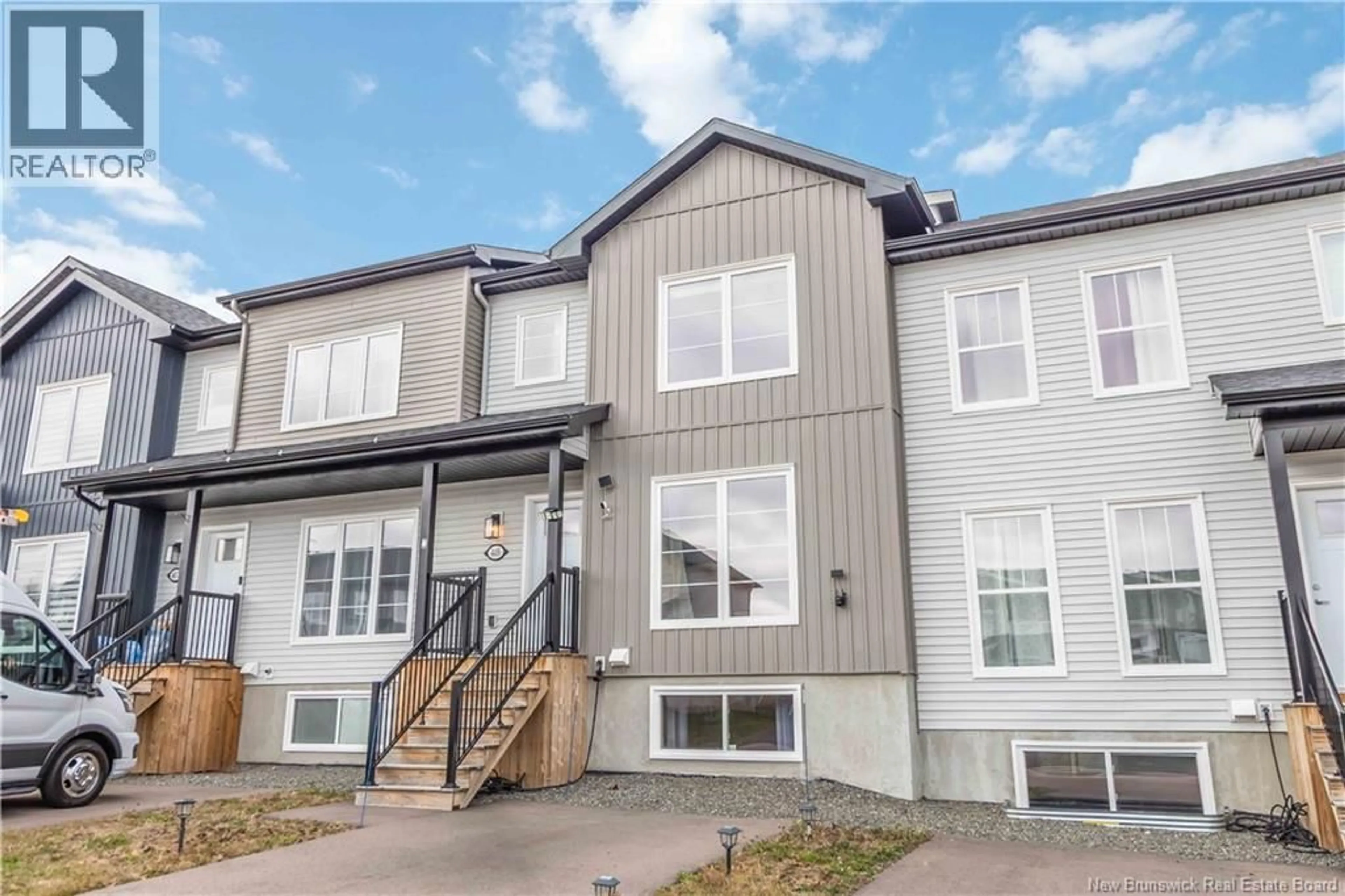 Home with vinyl exterior material, unknown for 405 DAMIEN STREET, Dieppe New Brunswick E1A5V6