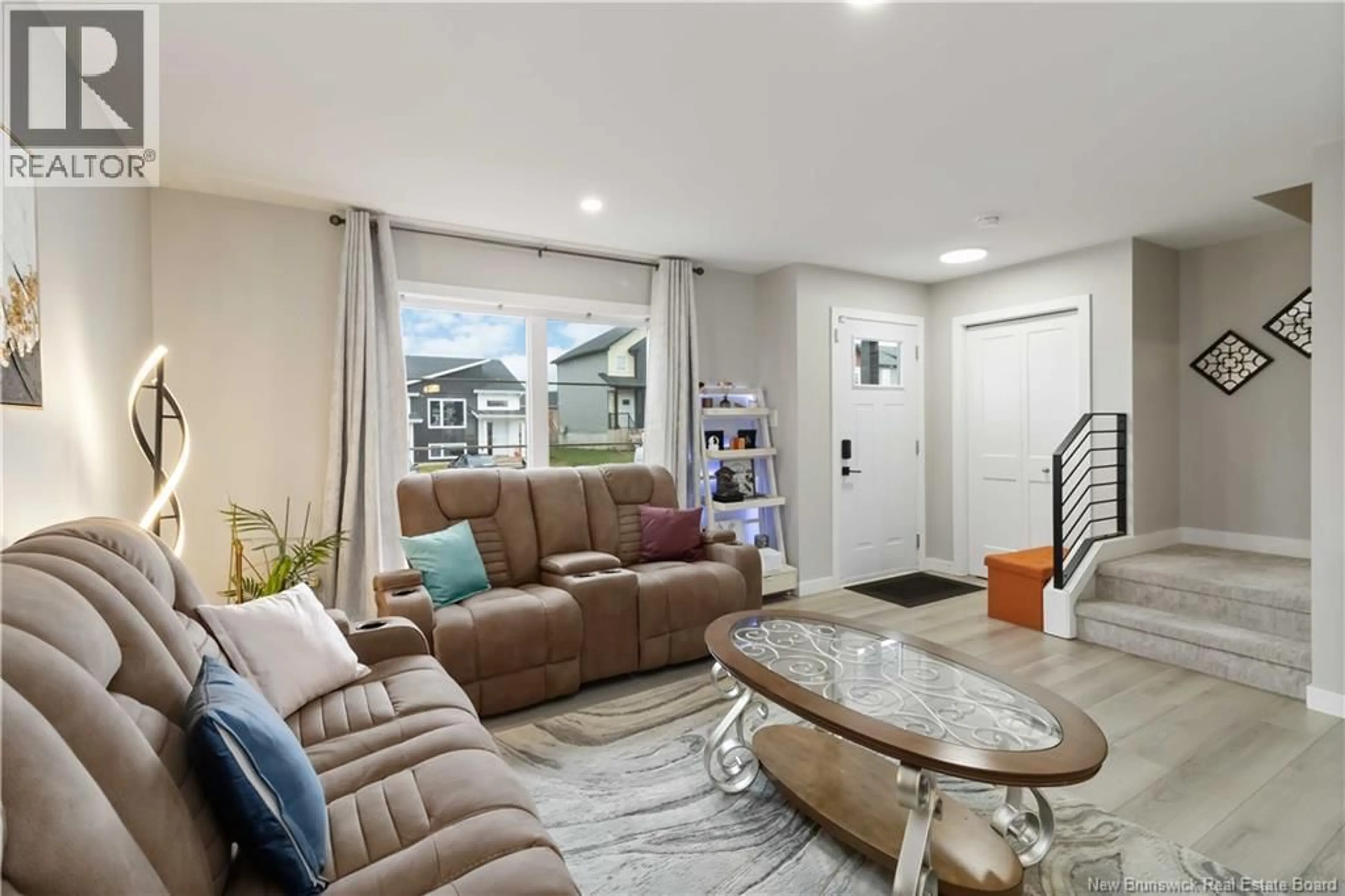 Living room with furniture, unknown for 405 DAMIEN STREET, Dieppe New Brunswick E1A5V6