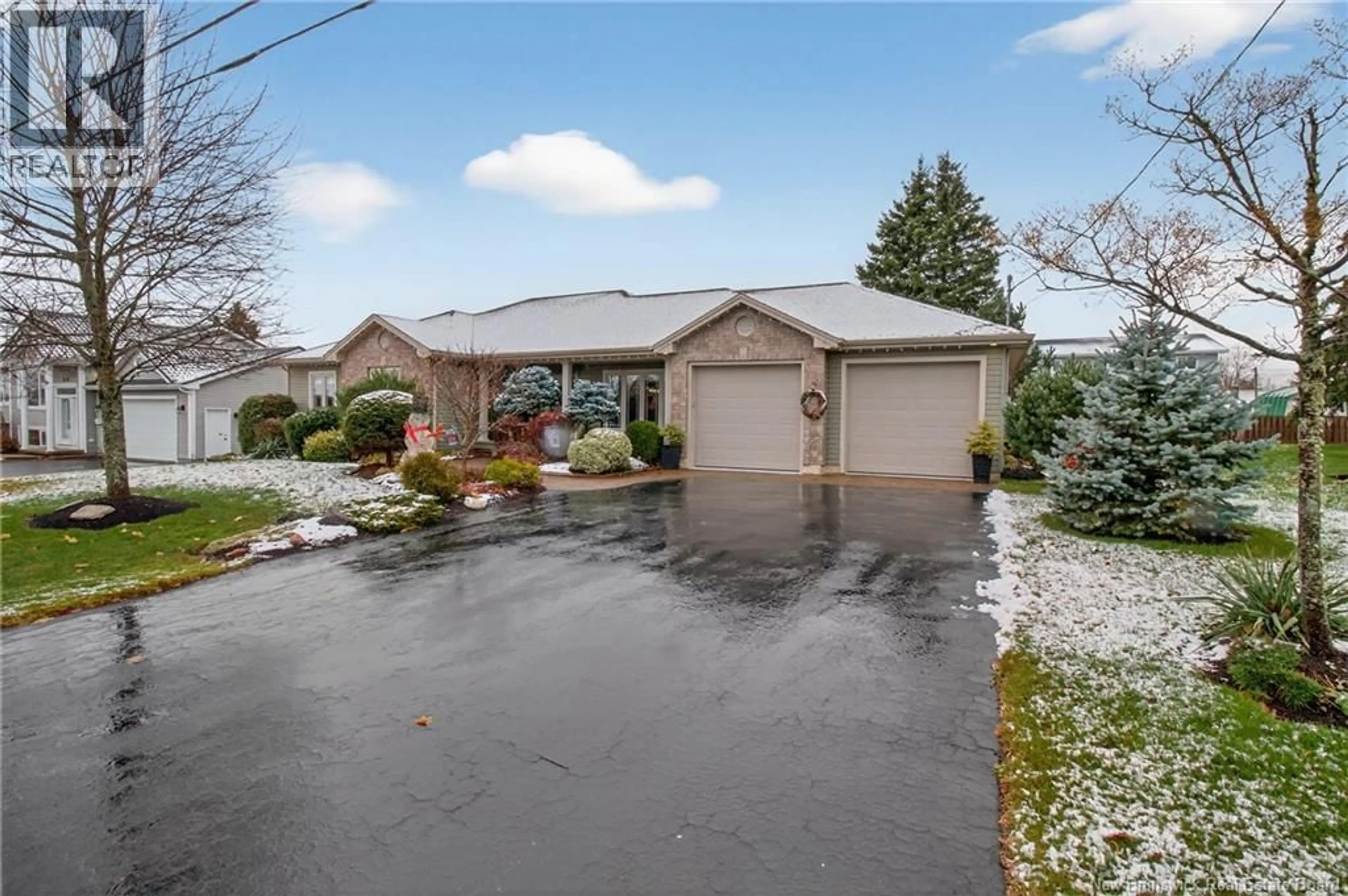 A pic from outside/outdoor area/front of a property/back of a property/a pic from drone, street for 56 ELSIE CRESCENT, Moncton New Brunswick E1A7W2