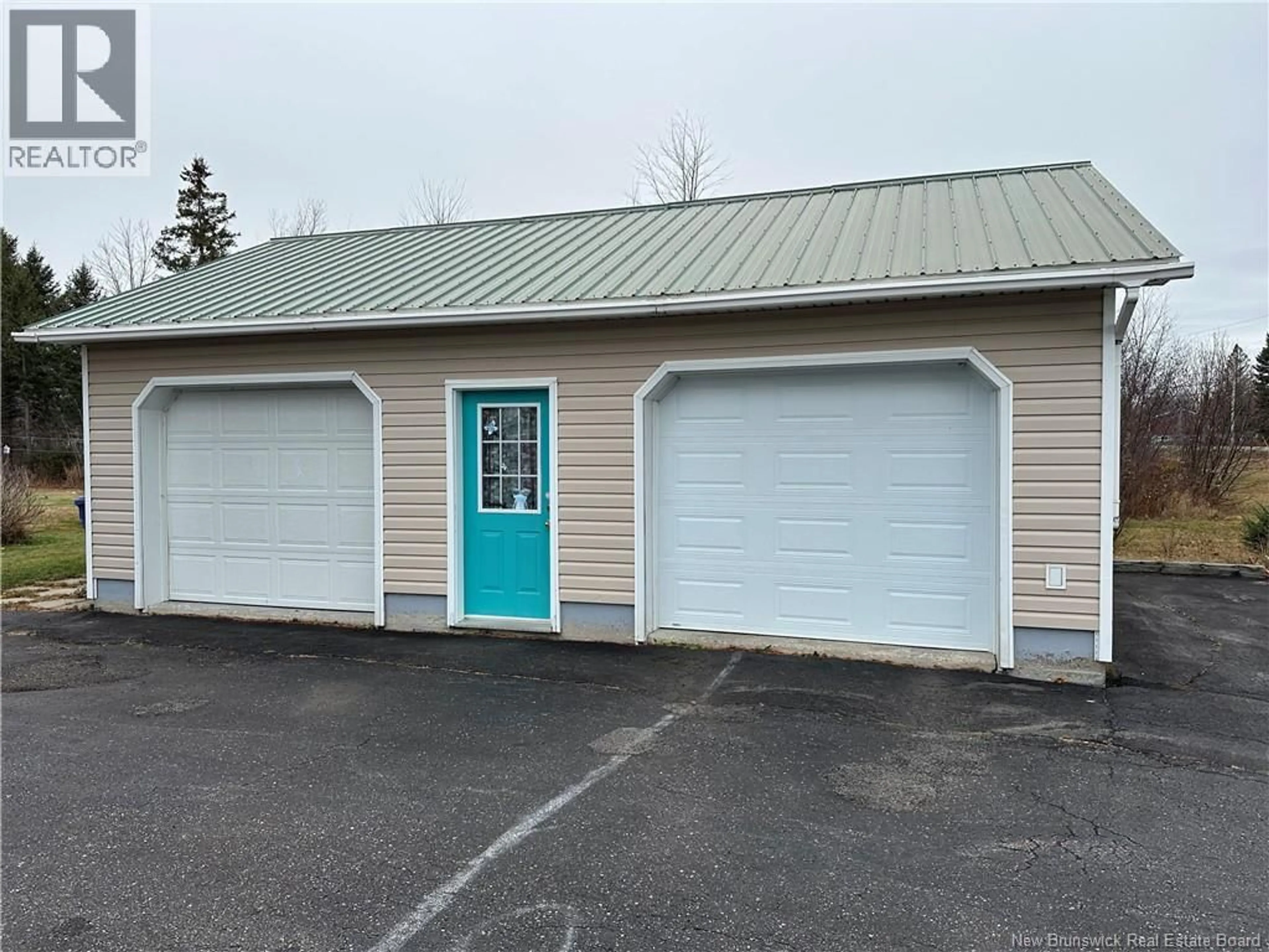 Indoor garage for 3752 CAPE ROAD, Salmon Beach New Brunswick E2A6B2